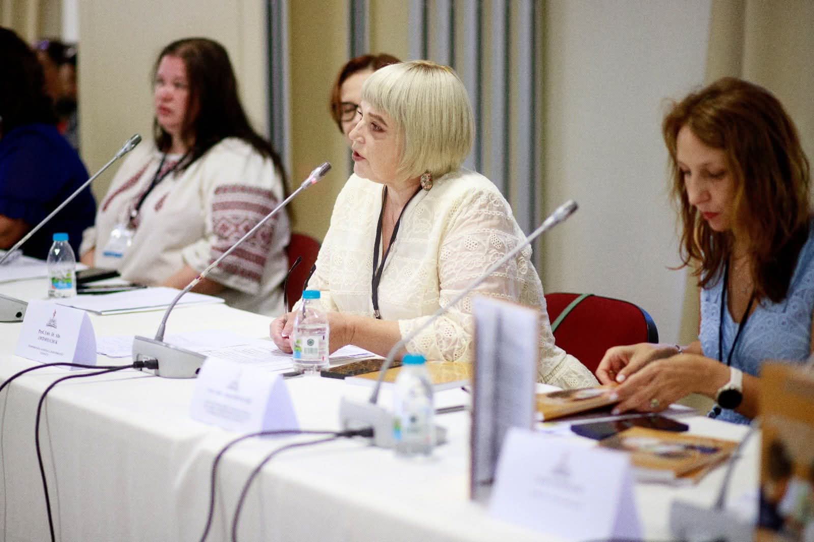 Викладачка університету взяла участь у 9-й Національній нараді вчителів української мови в Румунії