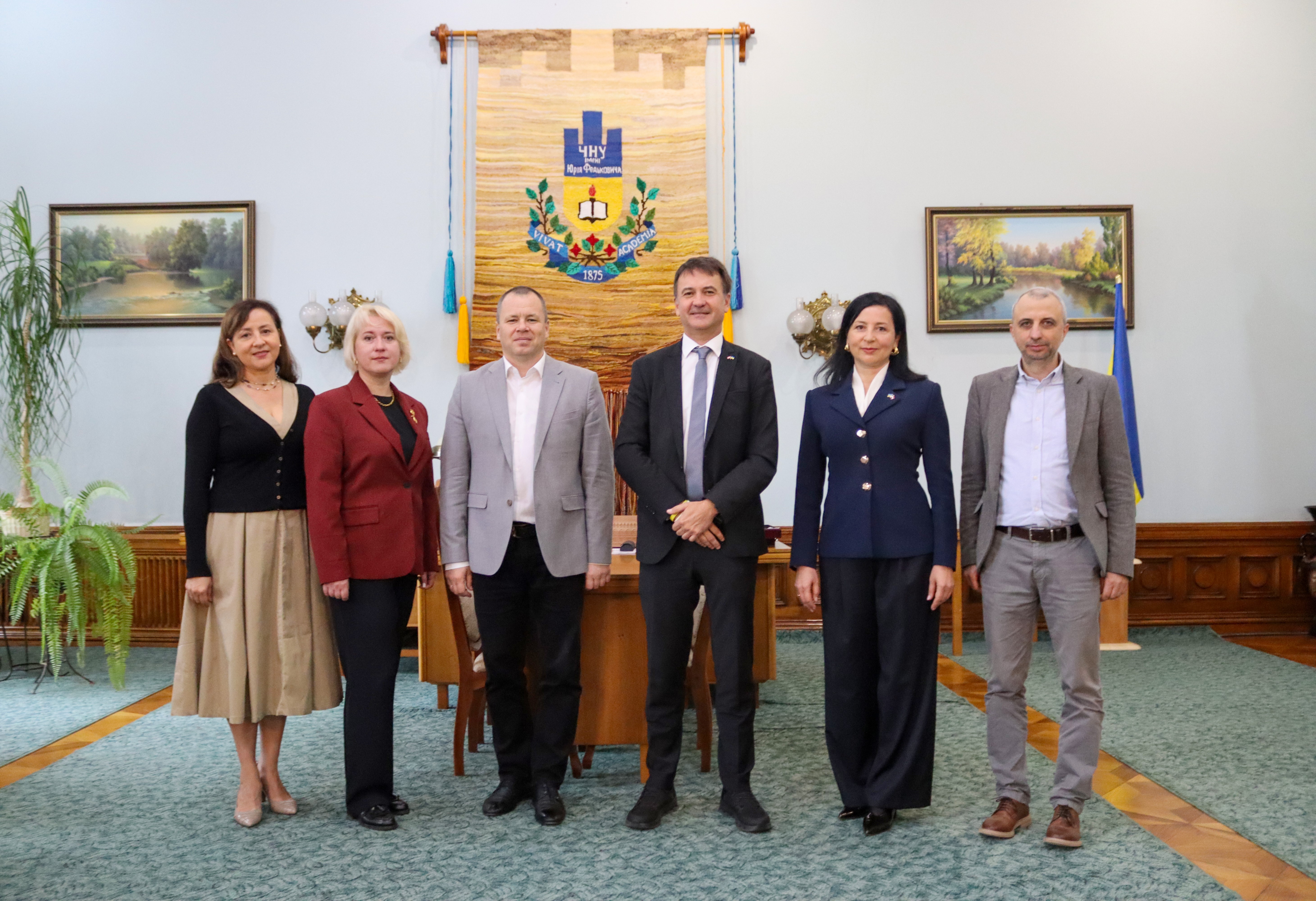 Міжнародний експертний форум у ЧНУ: українська дипломатія в умовах війни та постконфлікту