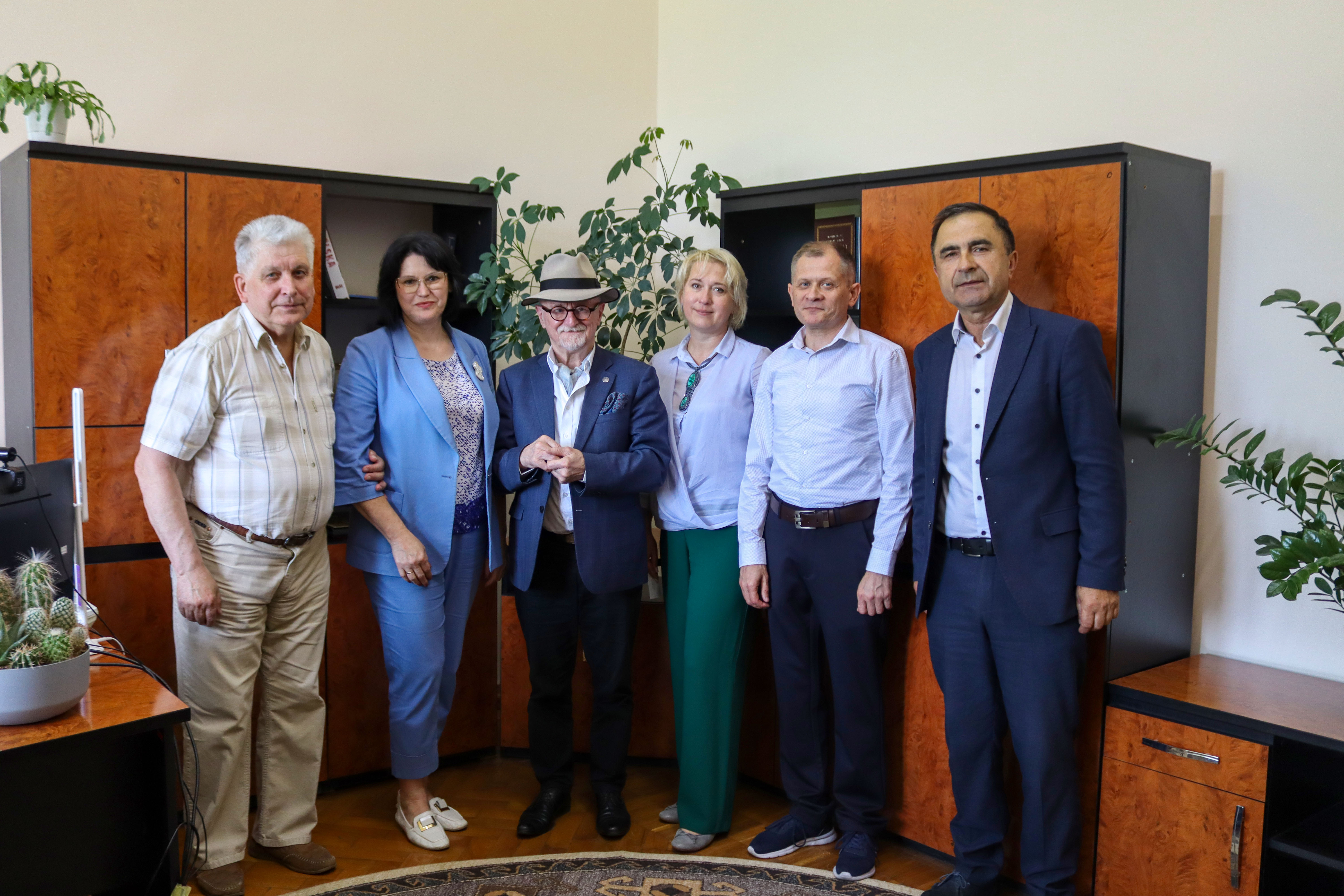 Зустріч з почесним професором Яном Маліцьким у ЧНУ