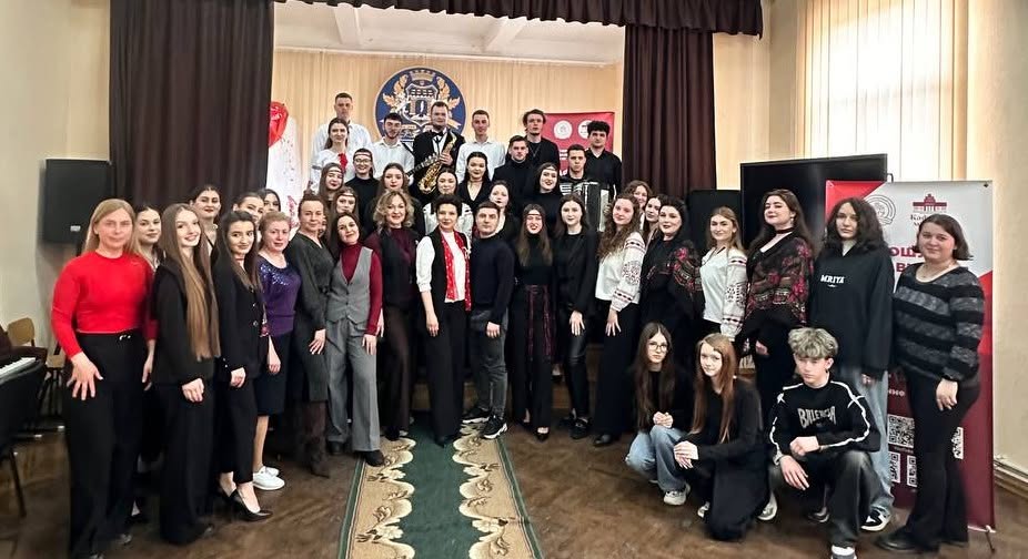Профорієнтаційний концерт у Чернівецькому ліцеї №10