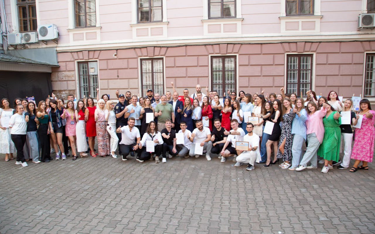 Студенти та випускники ЧНУ відзначені з нагоди Міжнародного дня молоді