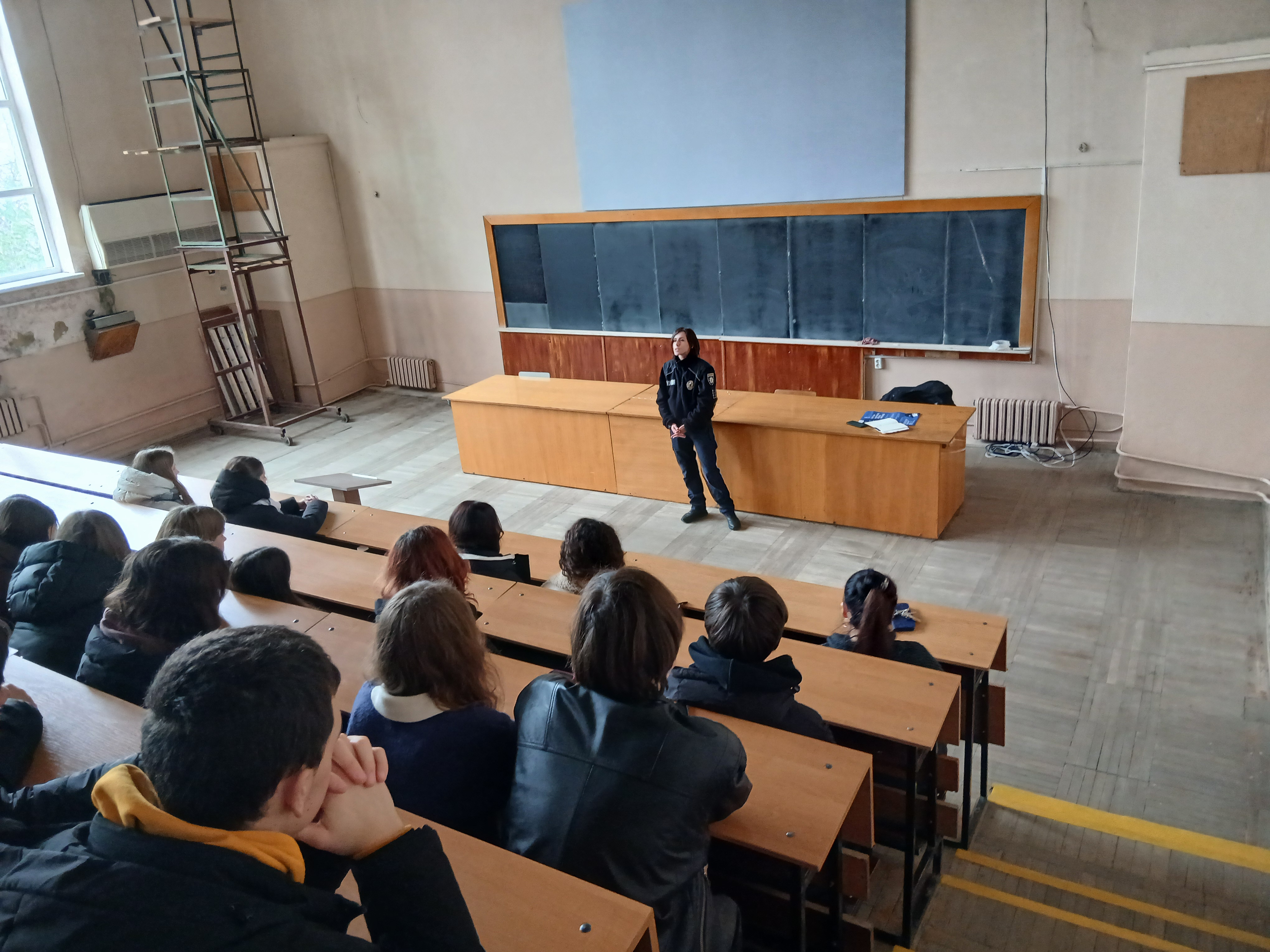 Pустріч студентів представником ПАТРУЛЬНОЇ ПОЛІЦІЇ_Світлина 1