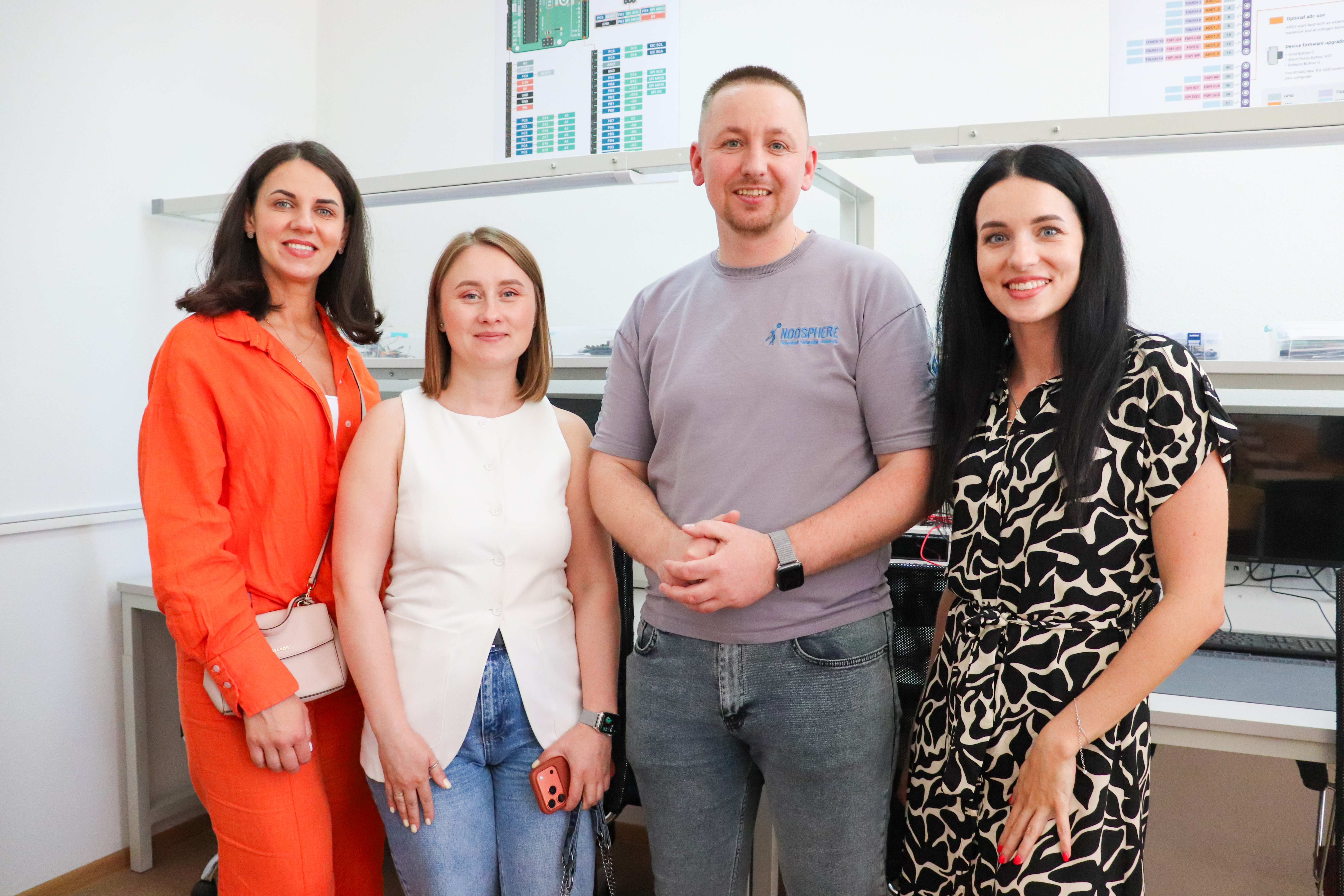 Відкриття оновленої Інжинірингової лабораторії Noosphere Engineering School у ЧНУ
