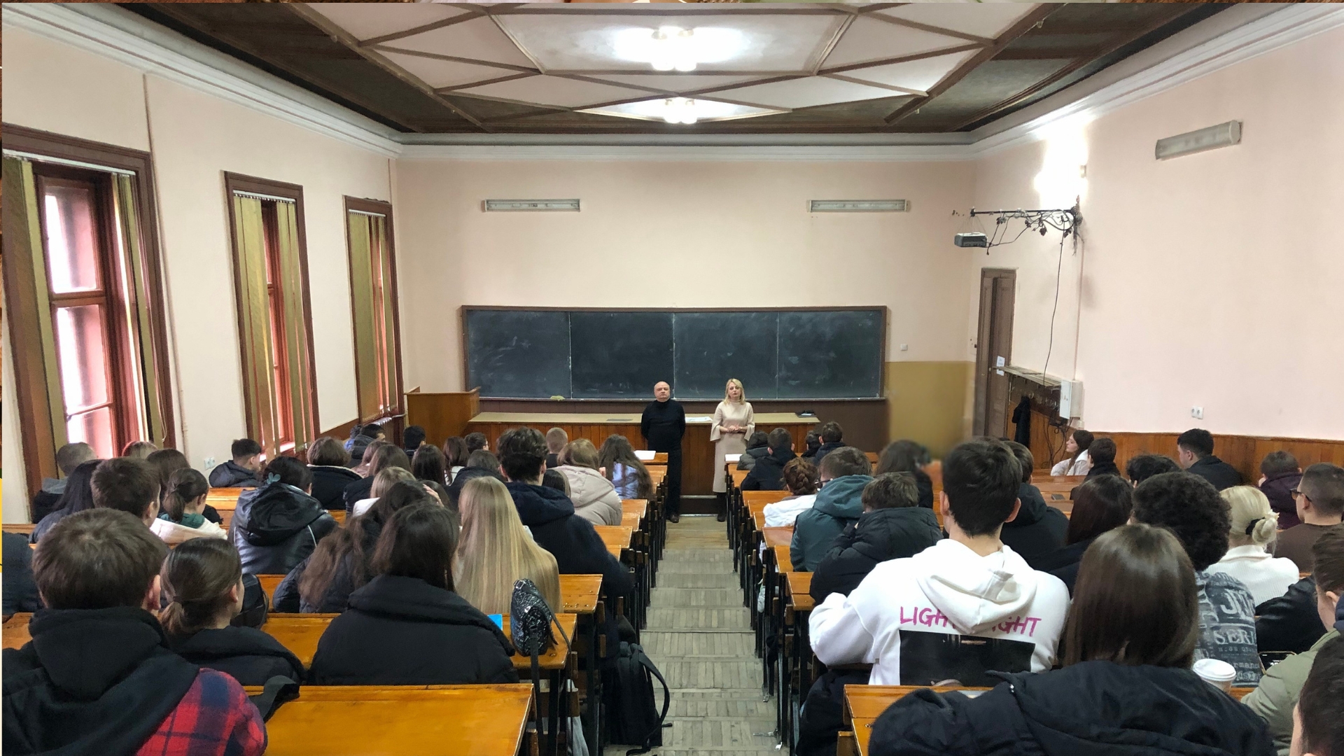 Відверта розмова з психологом: як розпізнати та запобігти булінгу