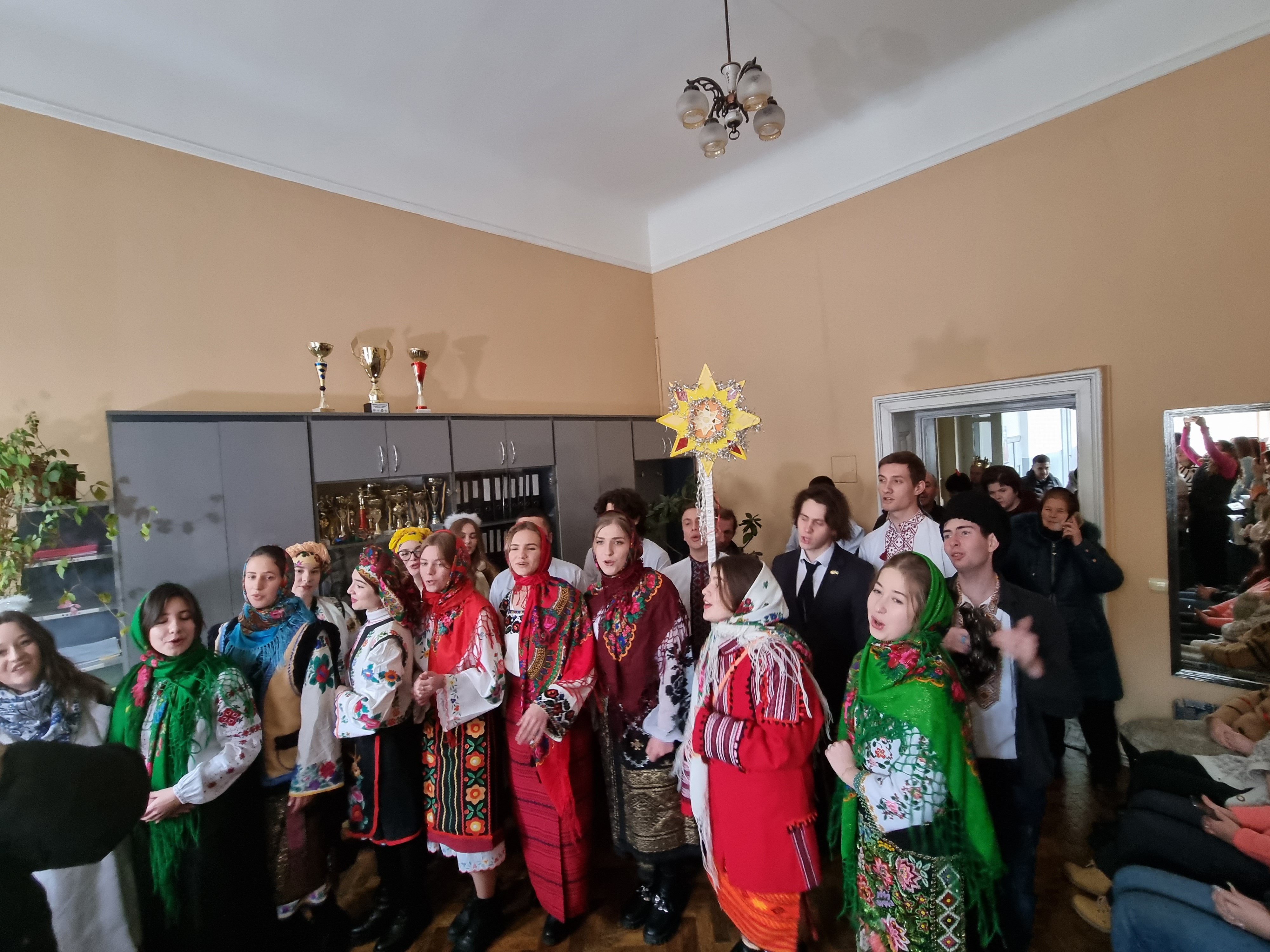 "Добрий вечір тобі, пане господарю"