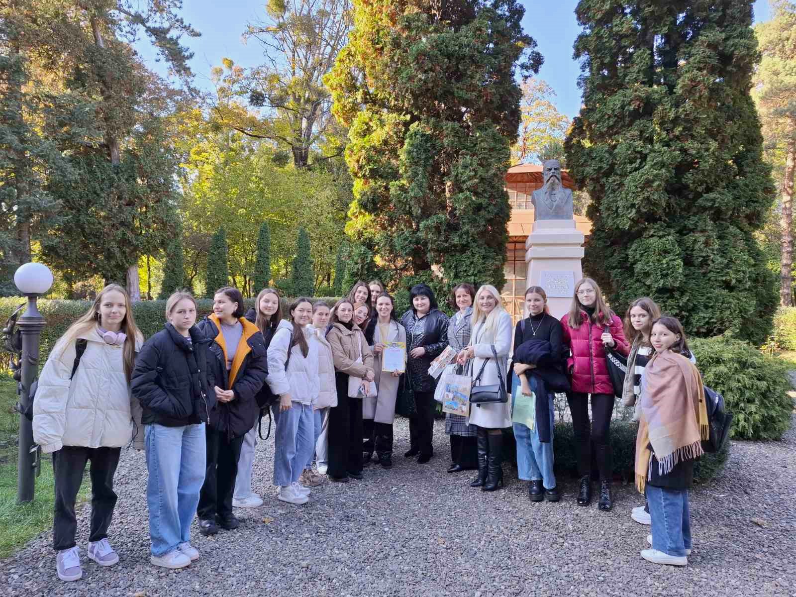 У рідній мові посміхаюсь