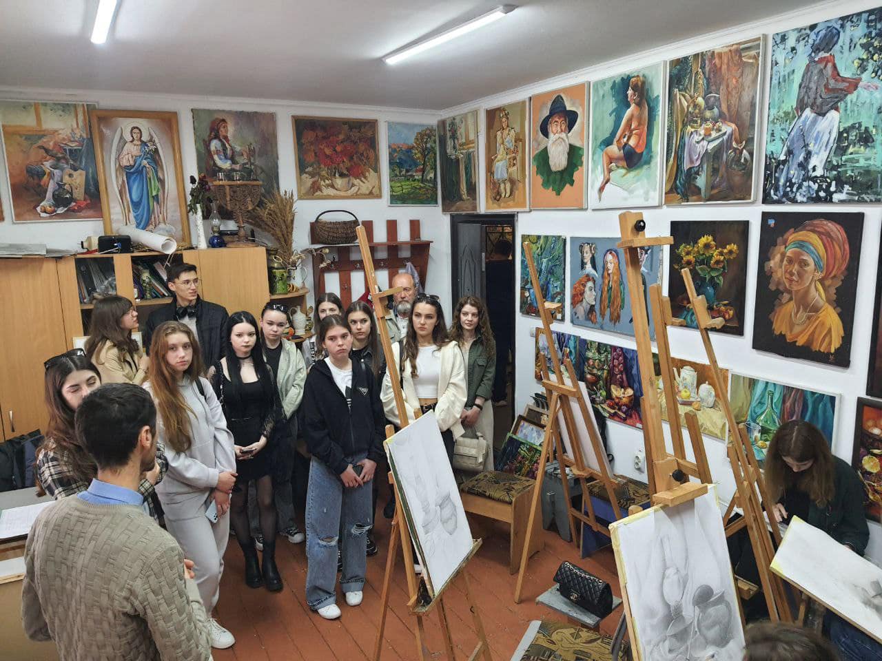 🖍️Підходить до завершення міжнародний воркшоп з проектування мультифункціонального навчального корпусу у м. Вижниця.