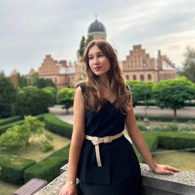 Анна Коваль