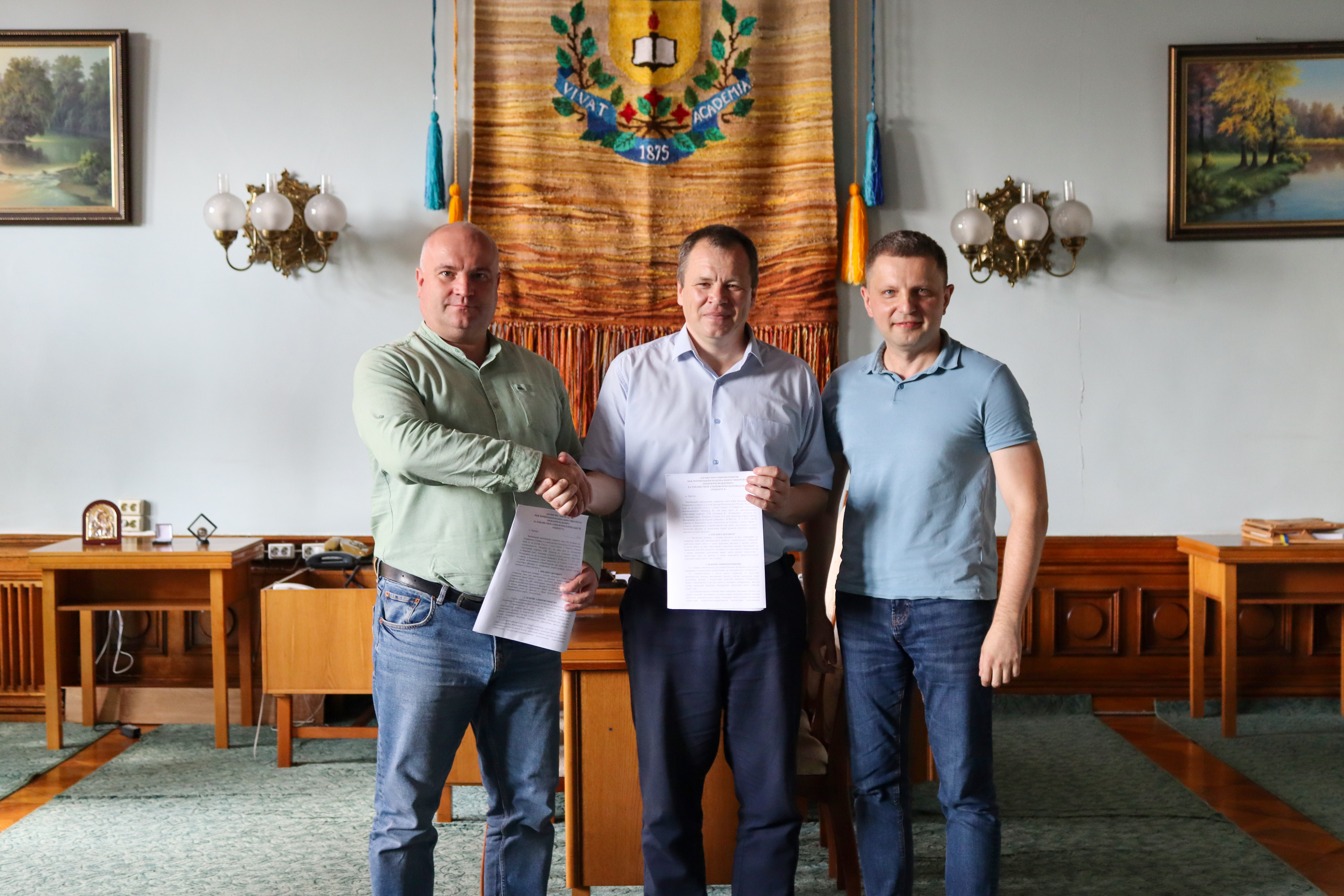 ЧНУ та ТЦ "Епіцентр" у Чернівцях розпочинають співпрацю: нові можливості для студентів