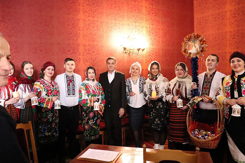Колядуємо разом! 