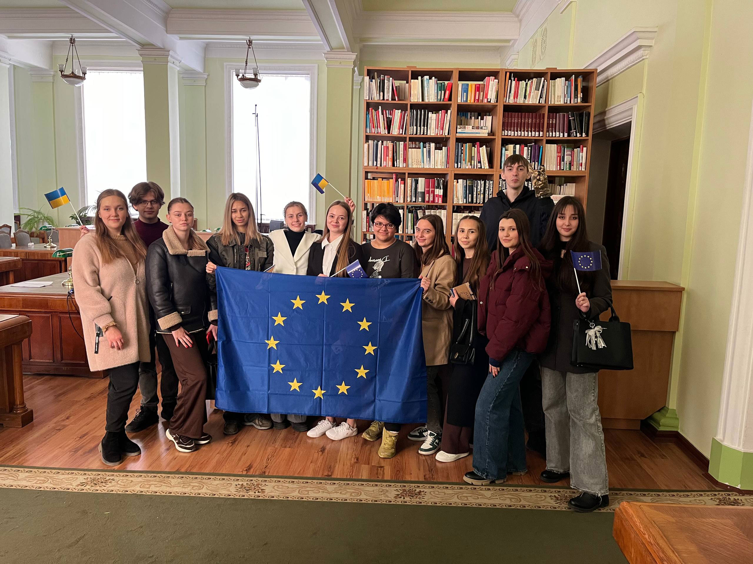 Інтелектуально-розважальна гра "ЄвроВікторина"