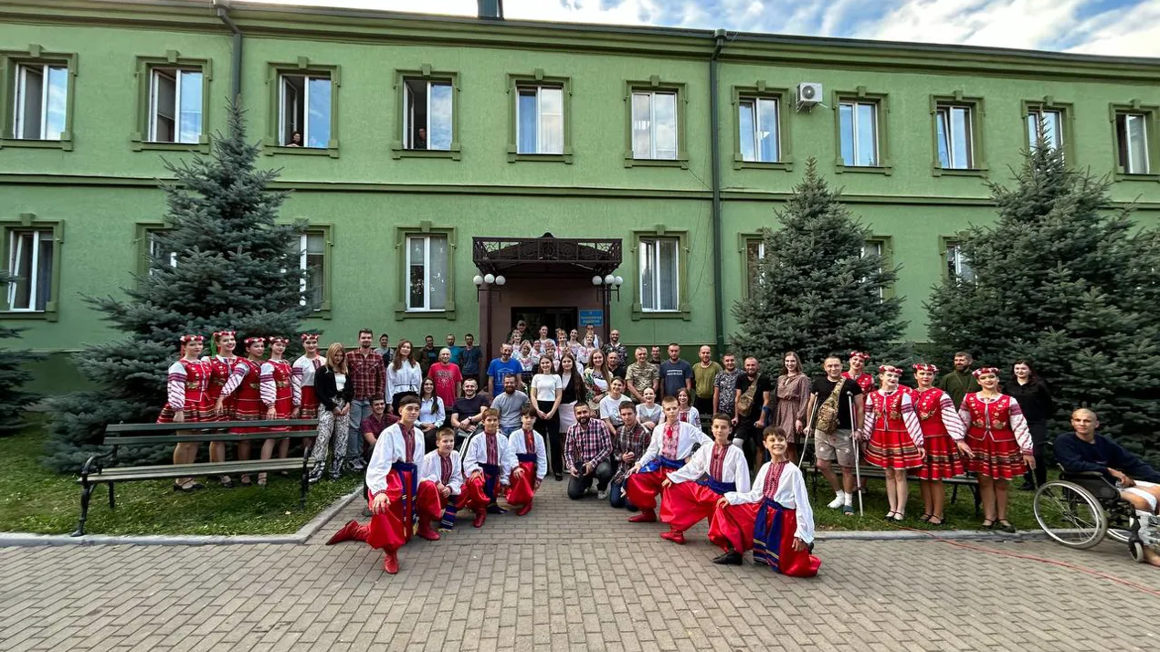 Сила єдності: студенти університету підтримали захисників у госпіталі