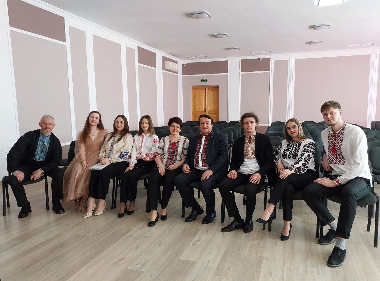 В актовій залі перед концертом
