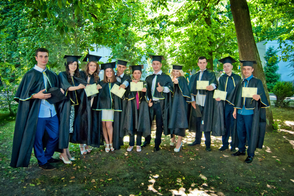 Випуск 2015
