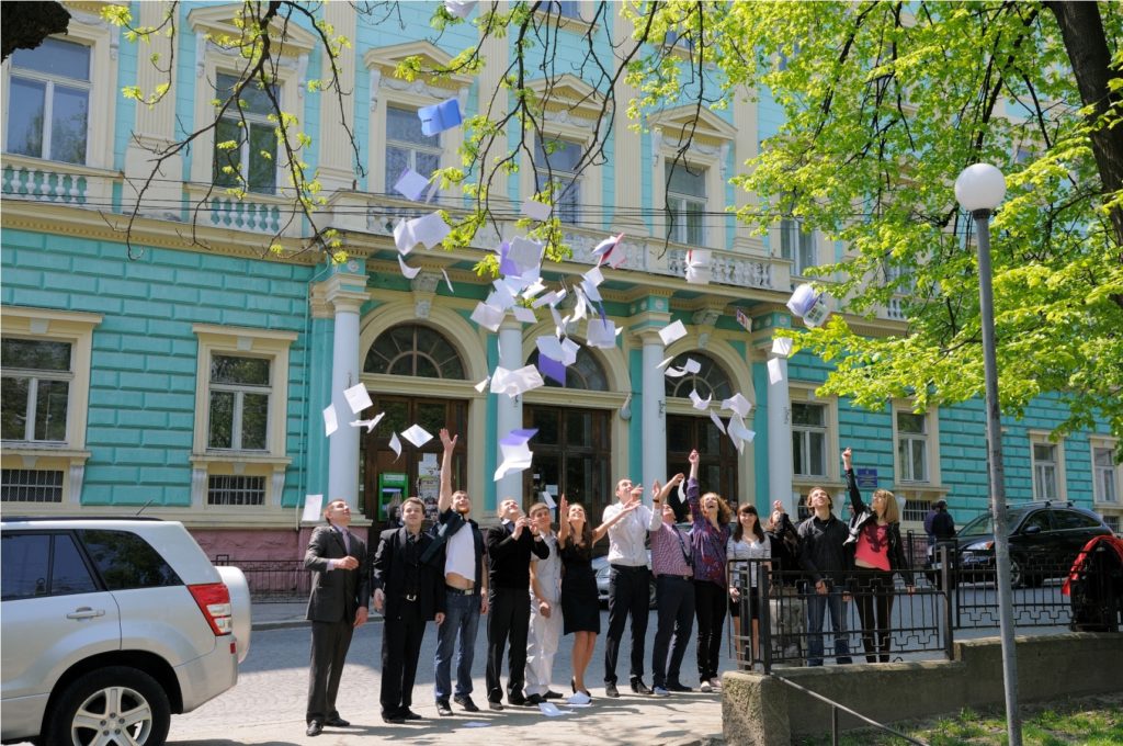 Випуск 2011