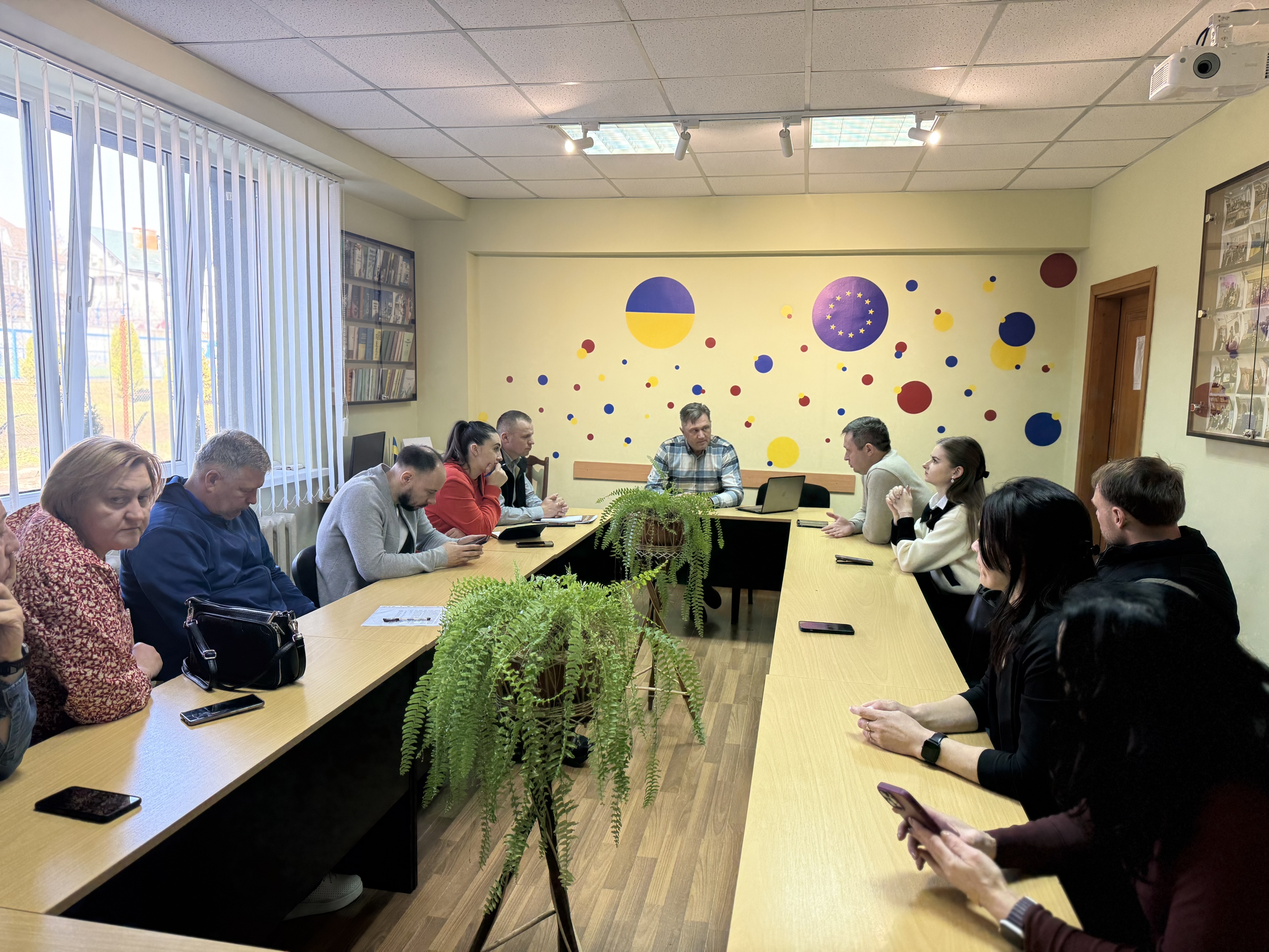 Підготовка збірних команд ЧНУ до змагань «Пліч-о-пліч»: на факультеті відбулася робоча нарада