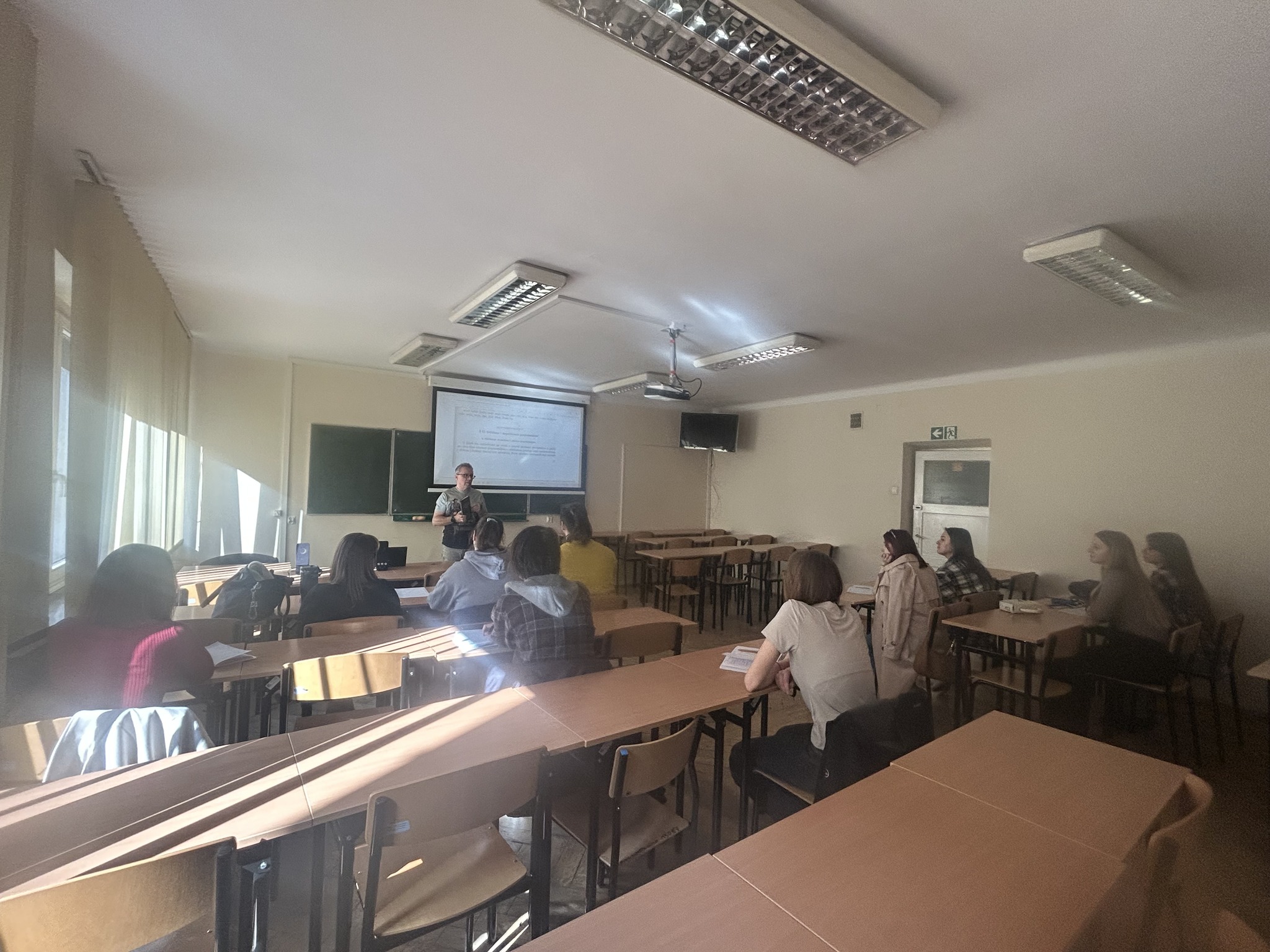 Доки хтось мріє, хтось здобуває