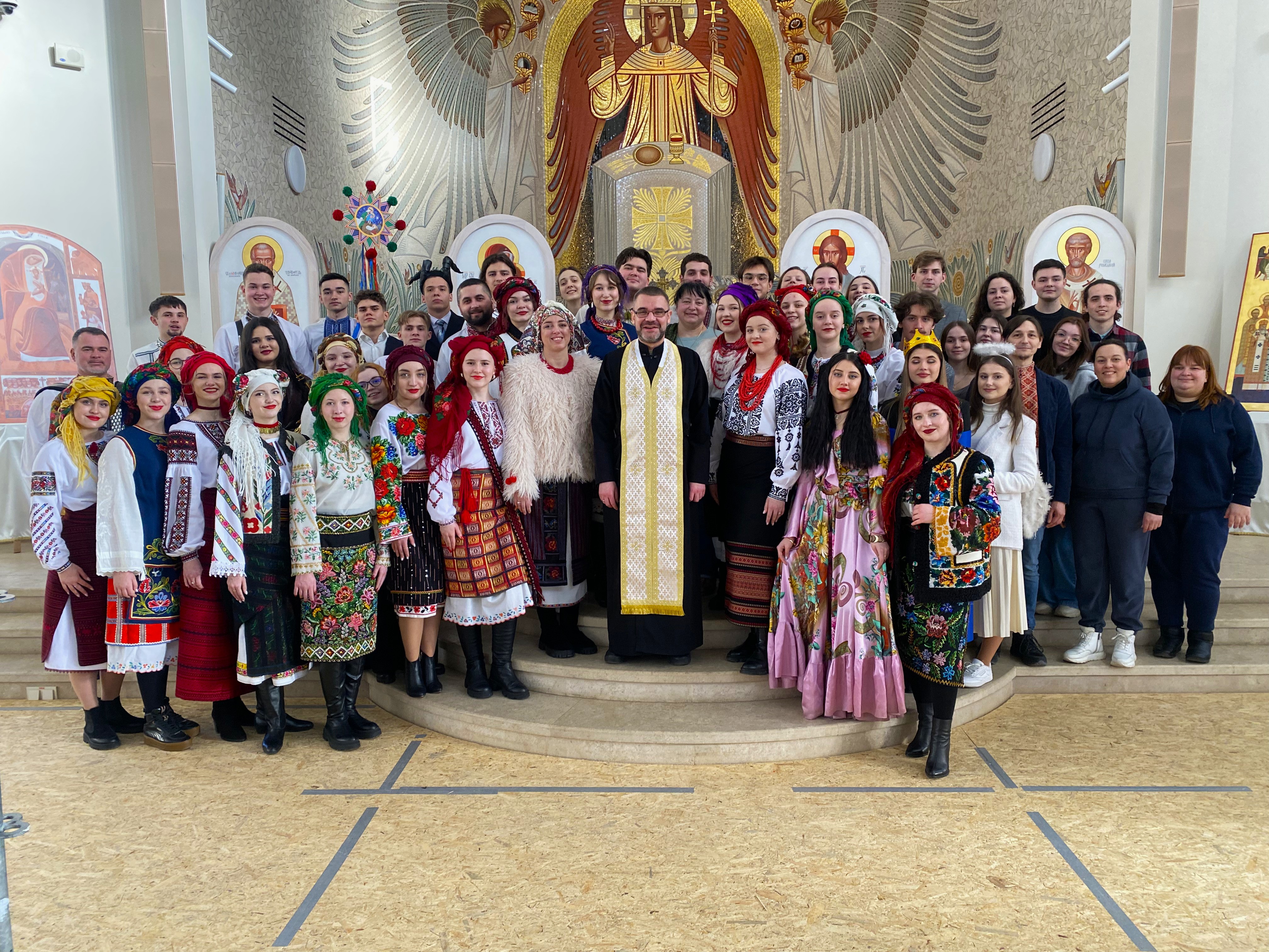 Студенти ЧНУ взяли участь у першому щорічному фестивалі вертепів університетів АУУ «Зірка різдвяної єдності»