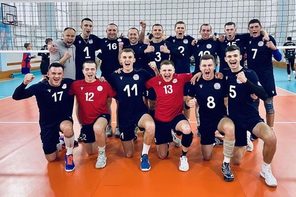 ВОЛЕЙБОЛЬНА ЧОЛОВІЧА КОМАНДА ЧНУ ЛІДИРУЄ У ЧЕМПІОНАТІ УКРАЇНИ