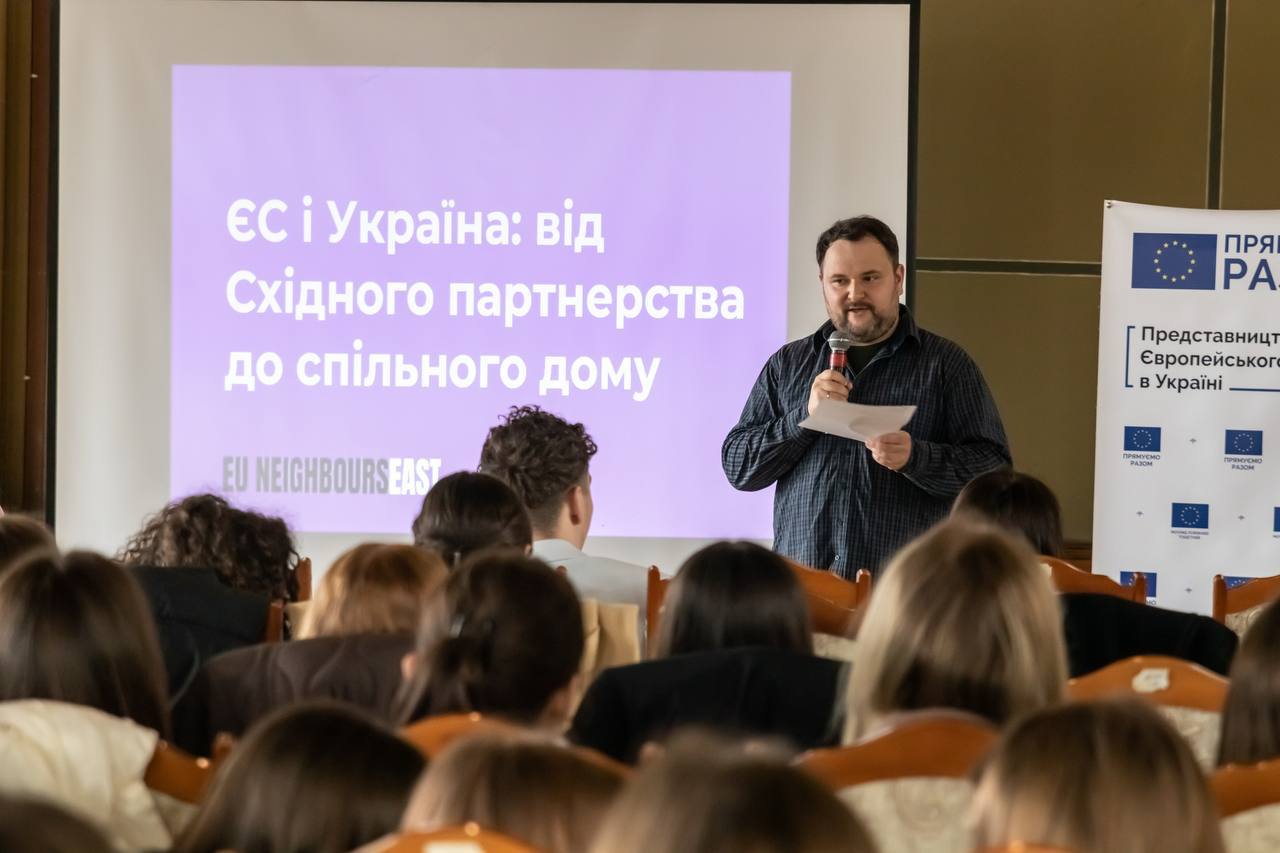 У ЧНУ в межах проєкту DARE відбувся інтенсив з протидії дезінформації