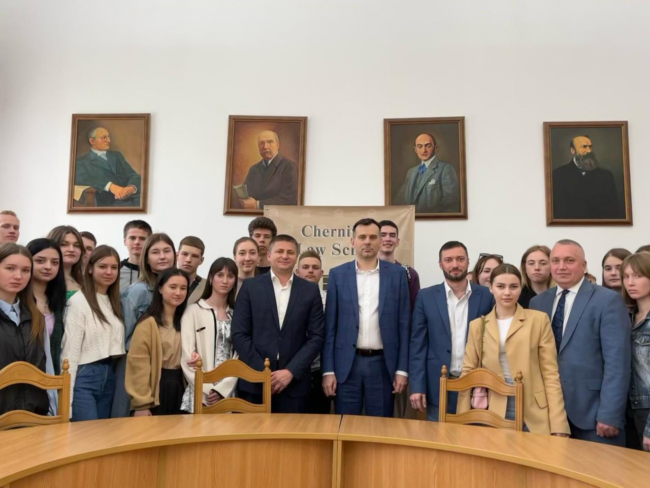 Зустріч студентів з Головою Центральної виборчої комісії Олегом Діденком