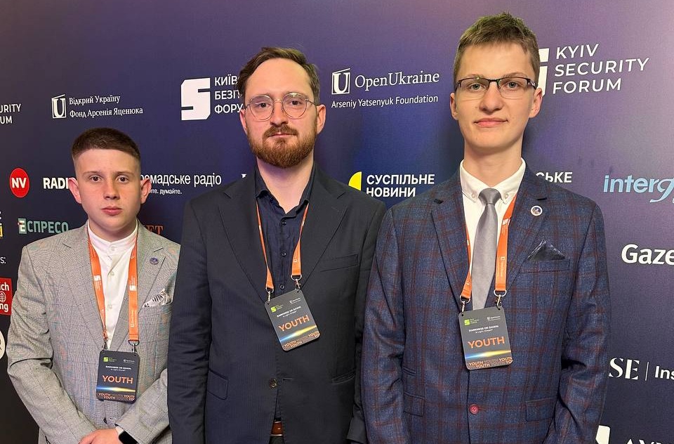 Представники факультету на Київському безпековому форумі - від аналізу глобальних викликів до стратегій тотальної оборони