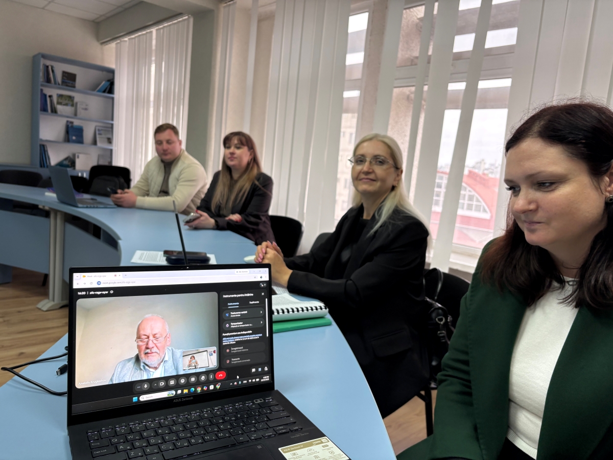Наукова комунікація триває