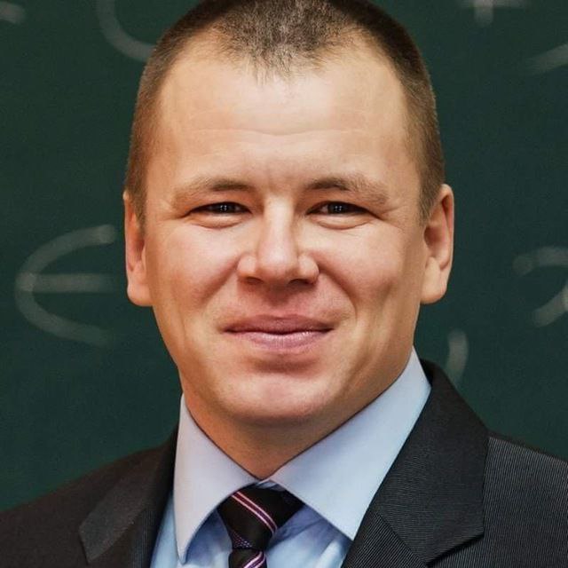 Руслан Білоскурський