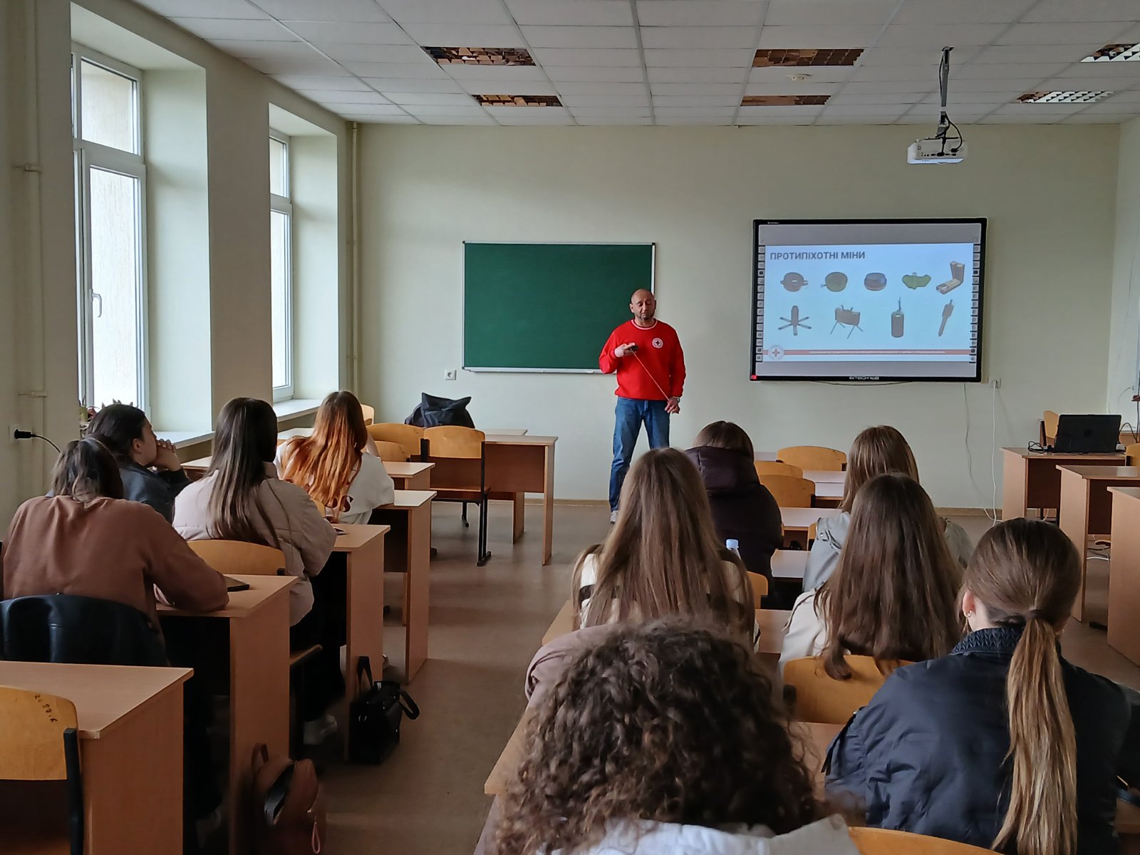 Безпека понад усе: тренінги від Червоного Хреста для майбутніх педагогів