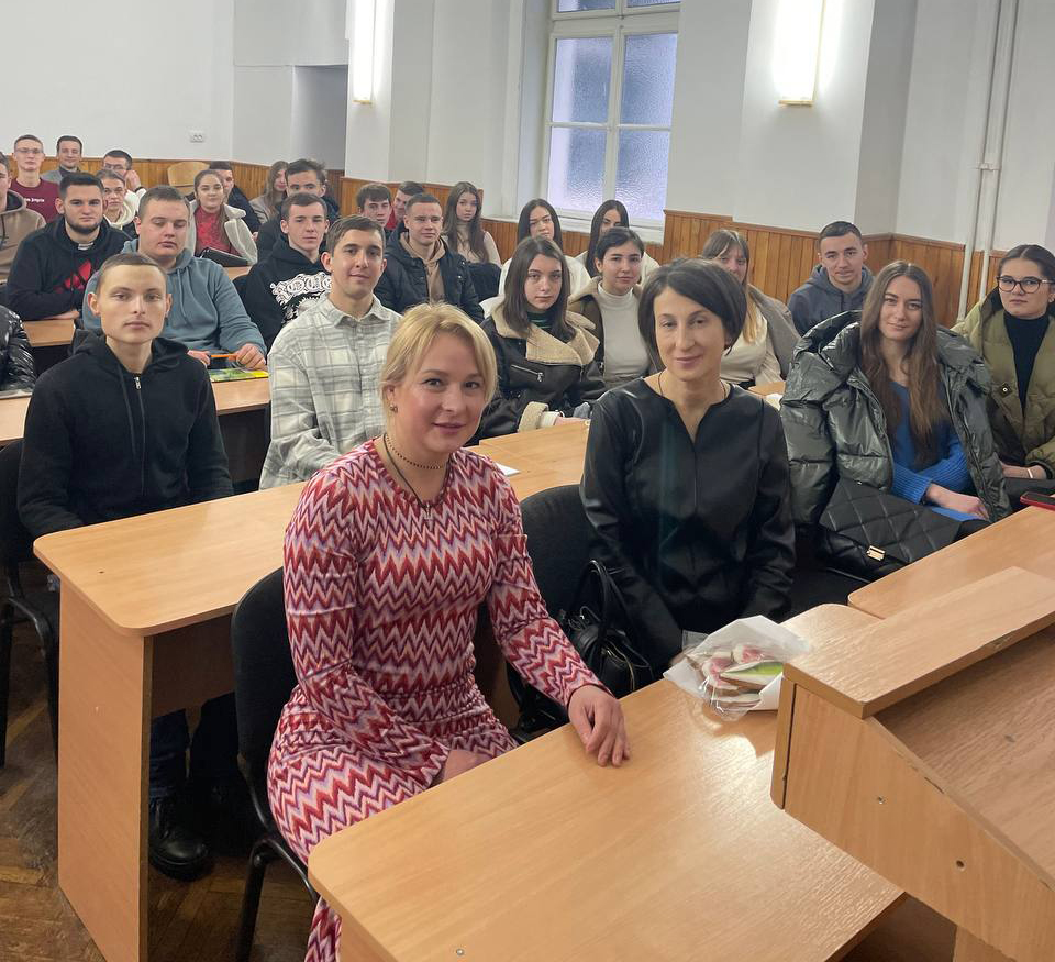 Не бійтеся зробити великий крок – ви не зможете перетнути прірву двома маленькими стрибками