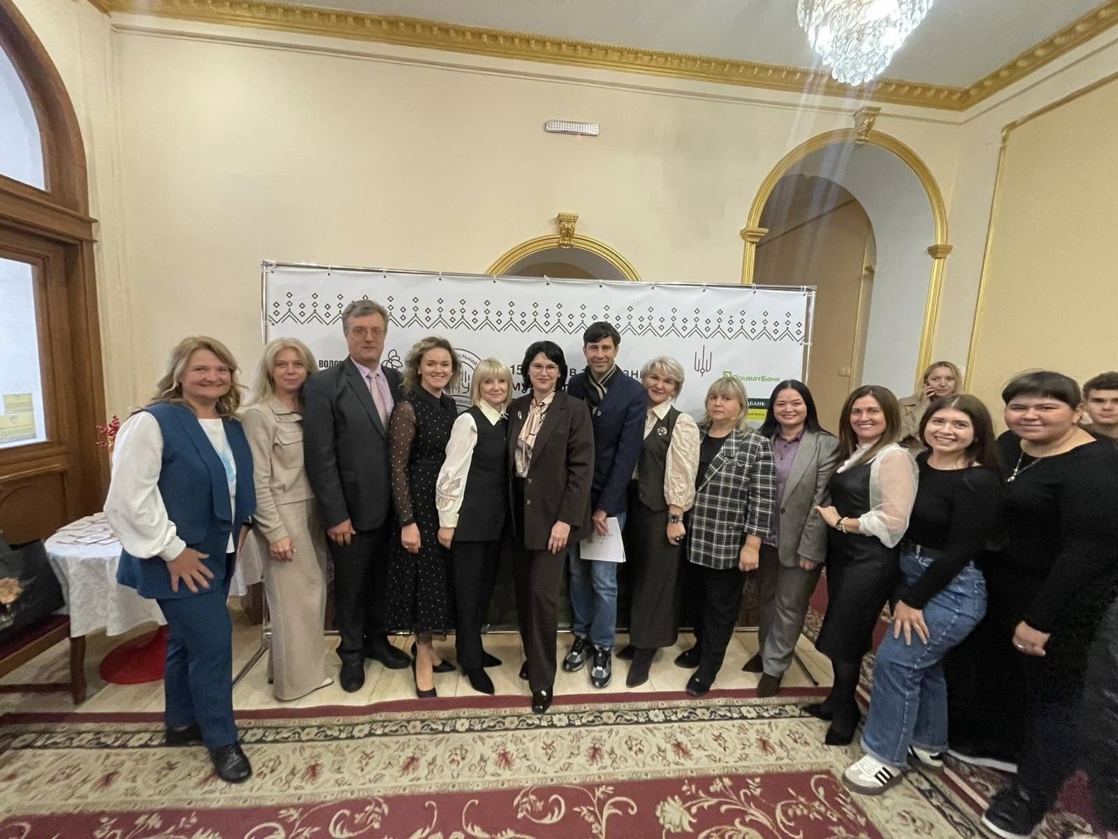 Почесні нагороди до 150-річчя Чернівецького національного університету