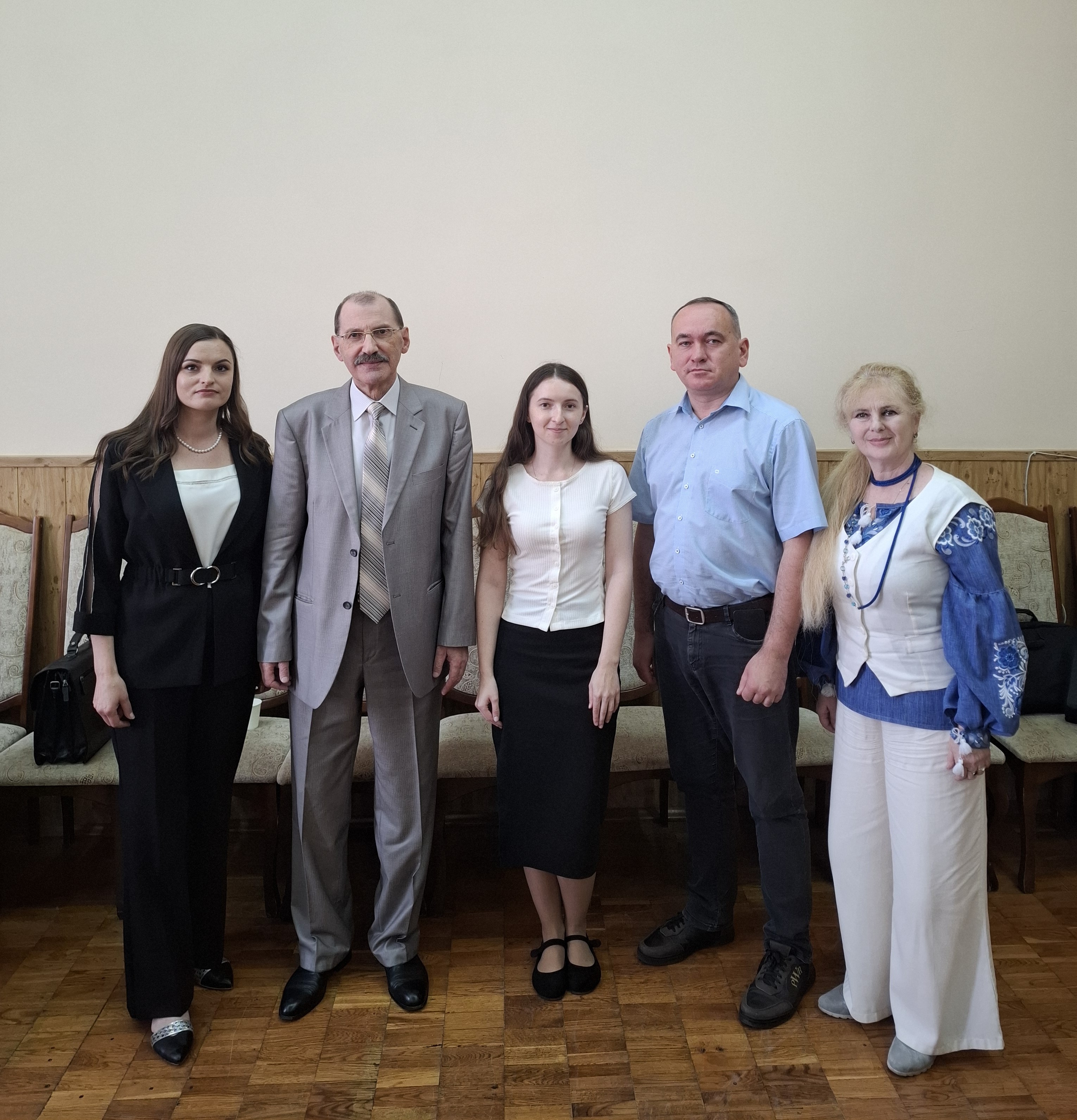 Вітаємо з успішним захистом!