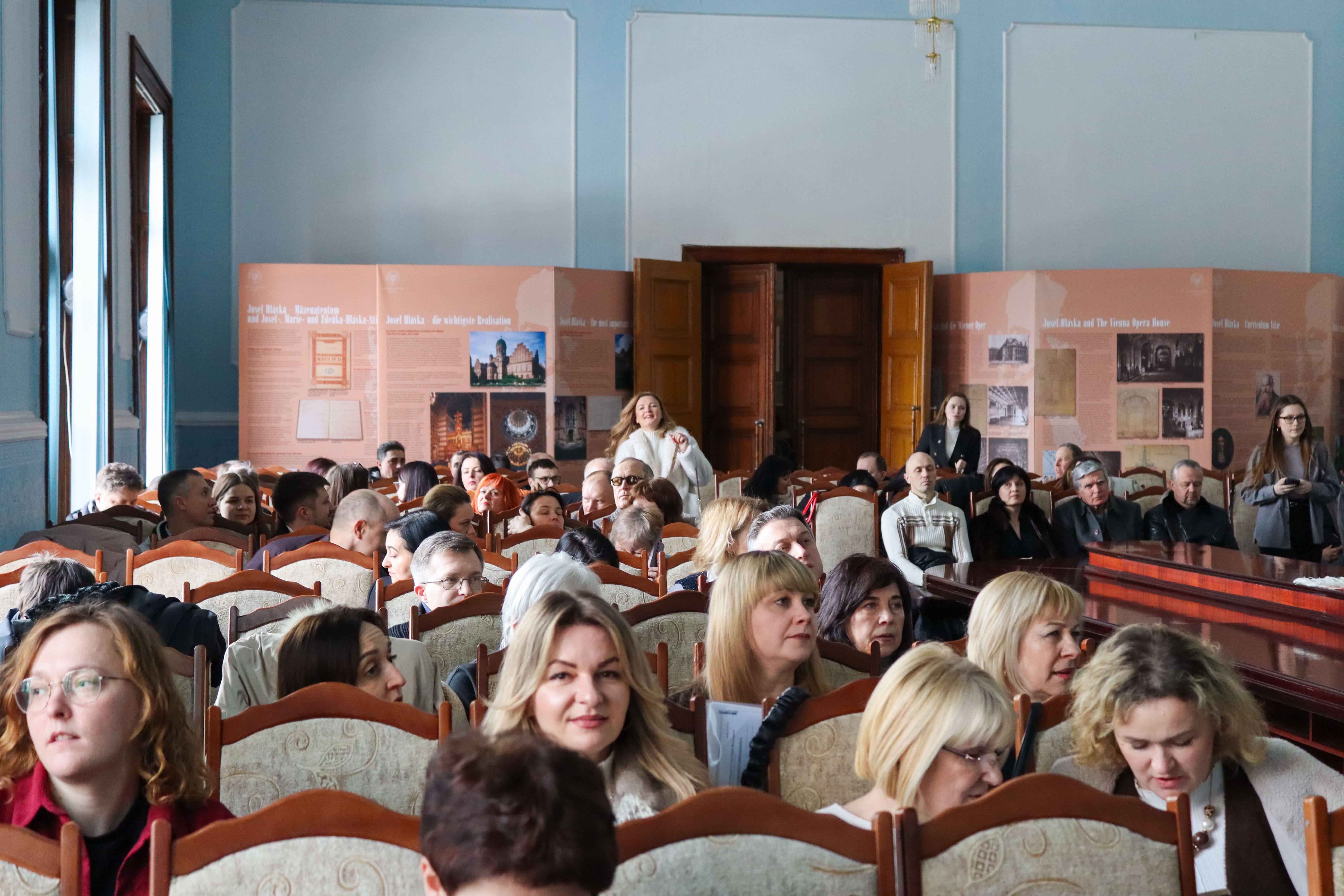 У Чернівецькому національному університеті імені Юрія Федьковича завершилися курси підвищення кваліфікації НПП: стратегія, інновації, гранти