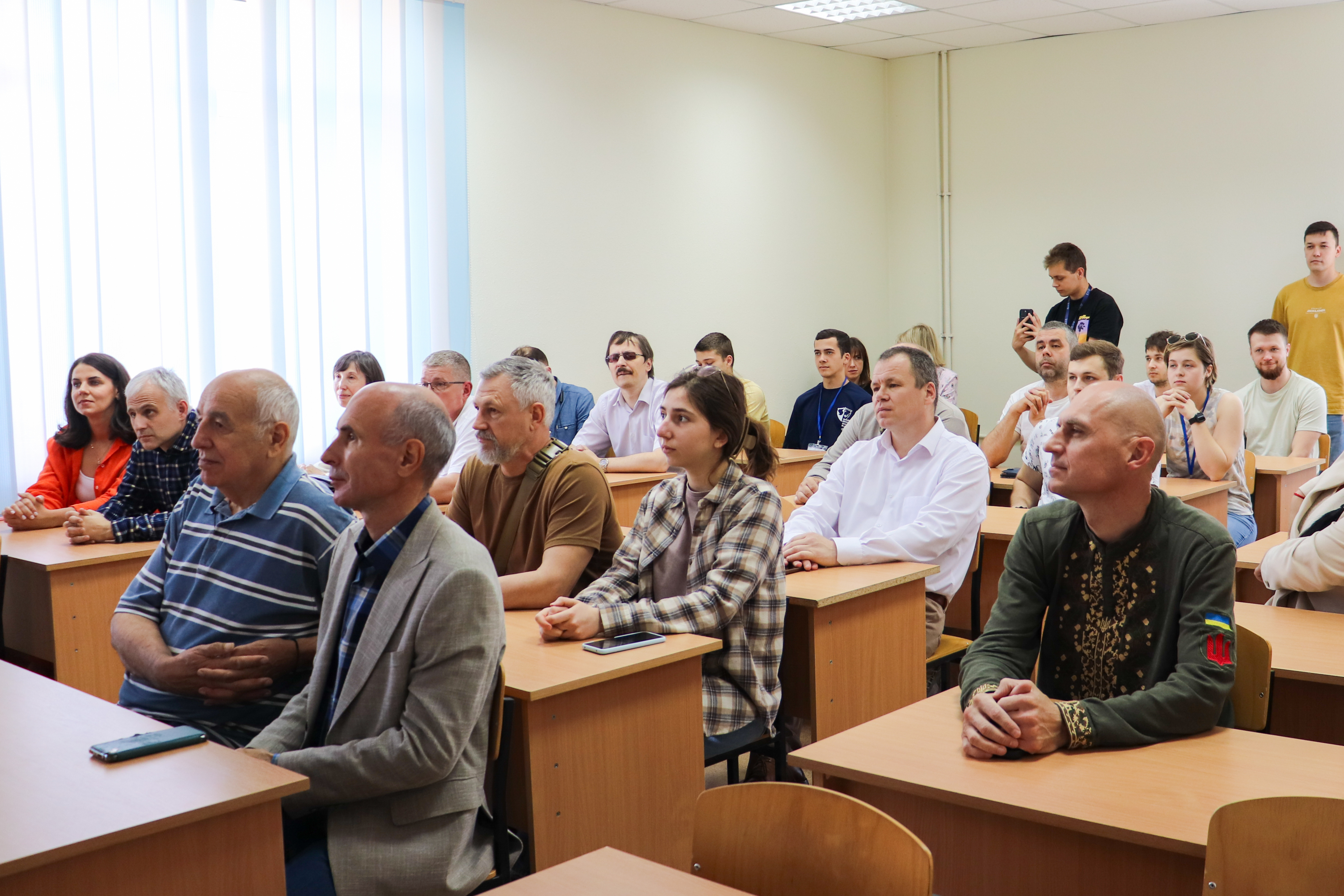 У ЧНУ запрацювала оновлена інжинірингова лабораторія для розвитку студентських технологічних проєктів