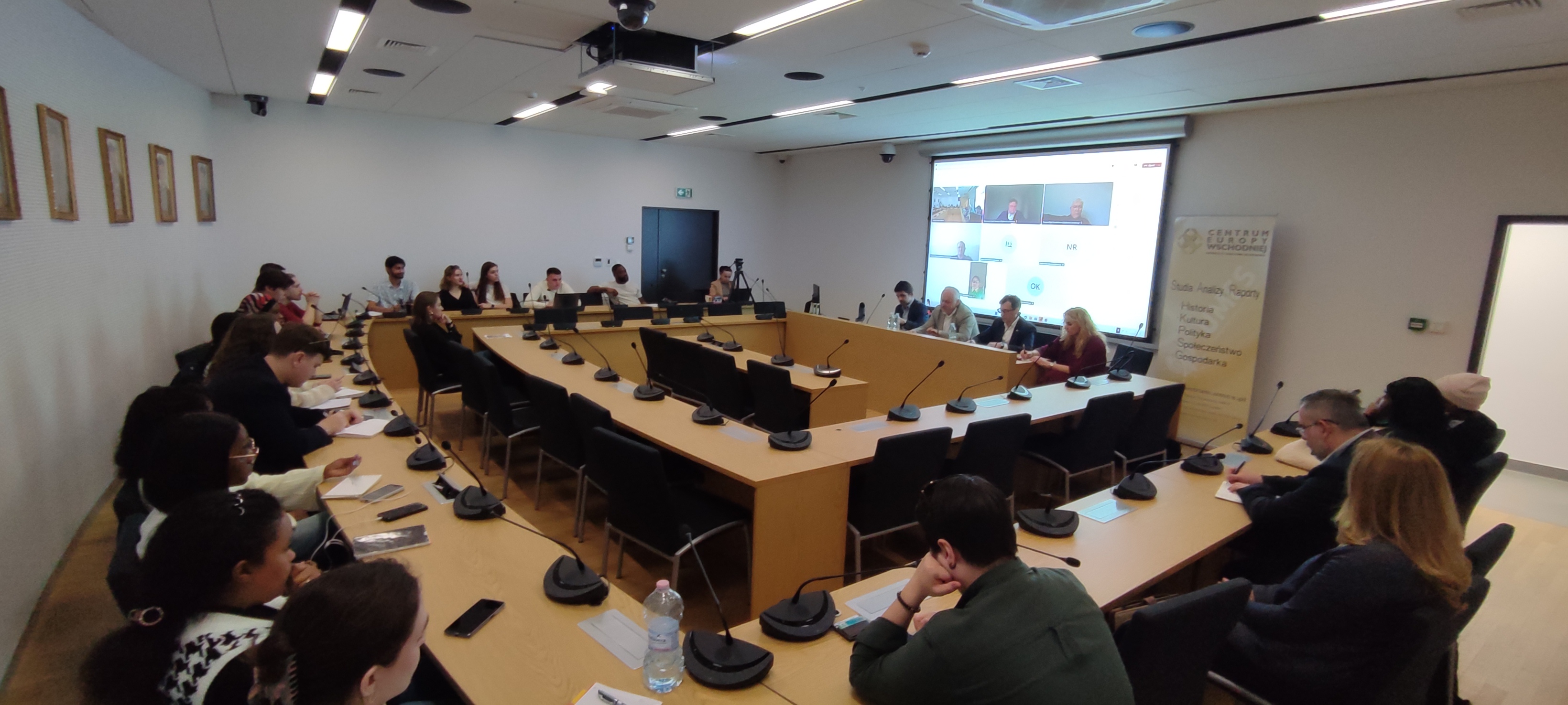 "Нові глобальні безпекові загрози vs ресурси регіональної суб'єктності та акторності ЦСЄ"