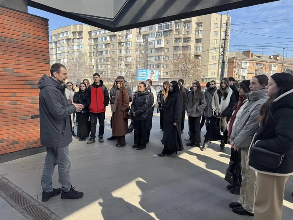 Екскурсія для студентів архітекторів 3-го курсу в Кіномистецький центр імені Івана Миколайчука.