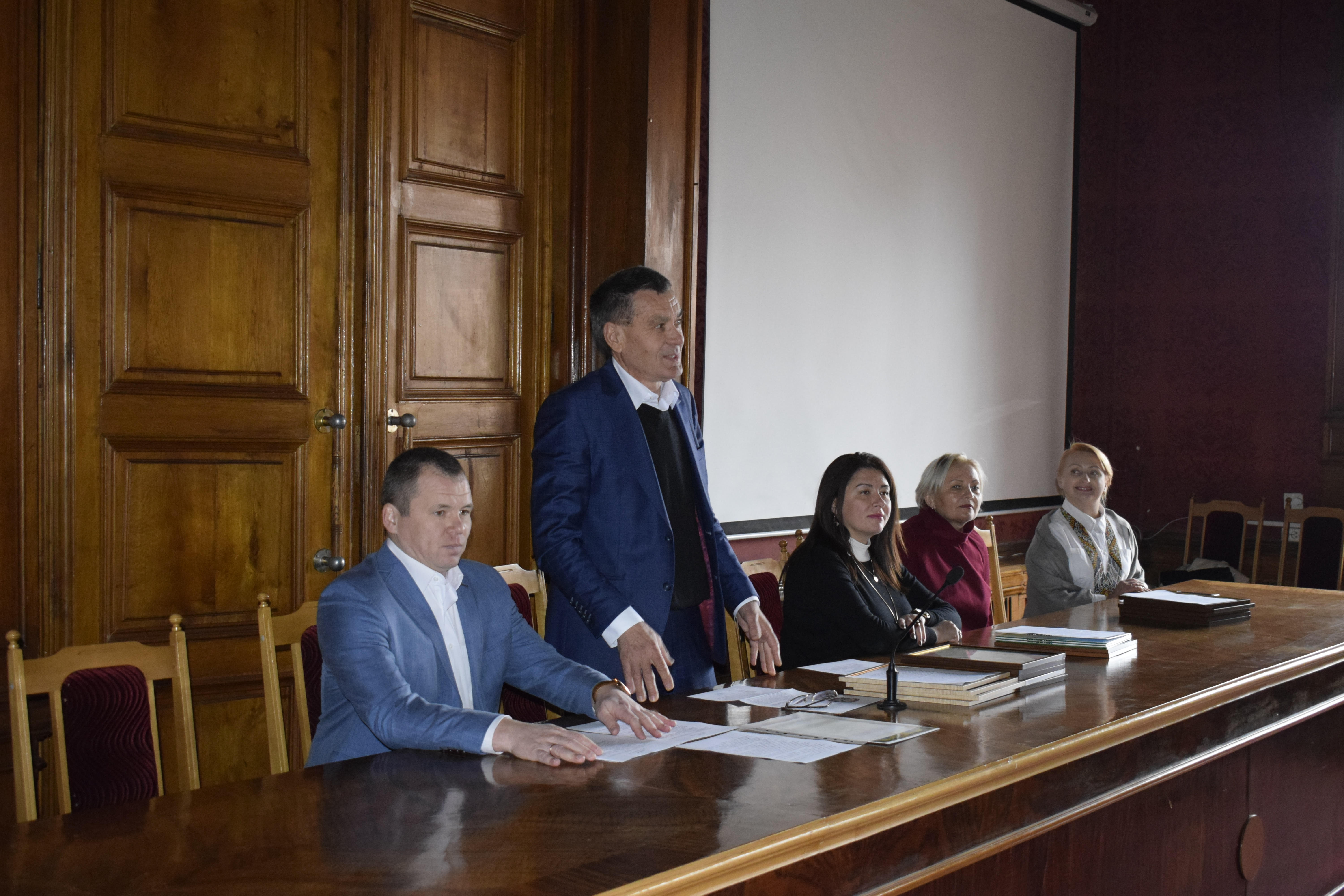 КРУГЛИЙ СТІЛ «ЕКОНОМІЧНИЙ ТА УПРАВЛІНСЬКИЙ ПОТЕНЦІАЛ СОЦІАЛІЗАЦІЇ ЕКОНОМІКИ УКРАЇНИ»_4