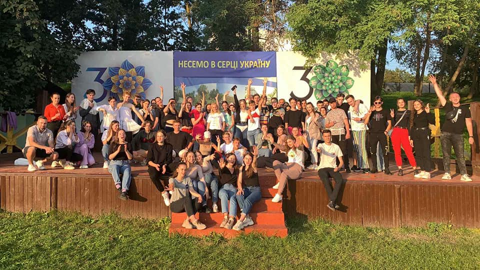 Матфак вміє не тільки працювати, але й розважатися на повну!!! Вітаємо першокурсників))) 