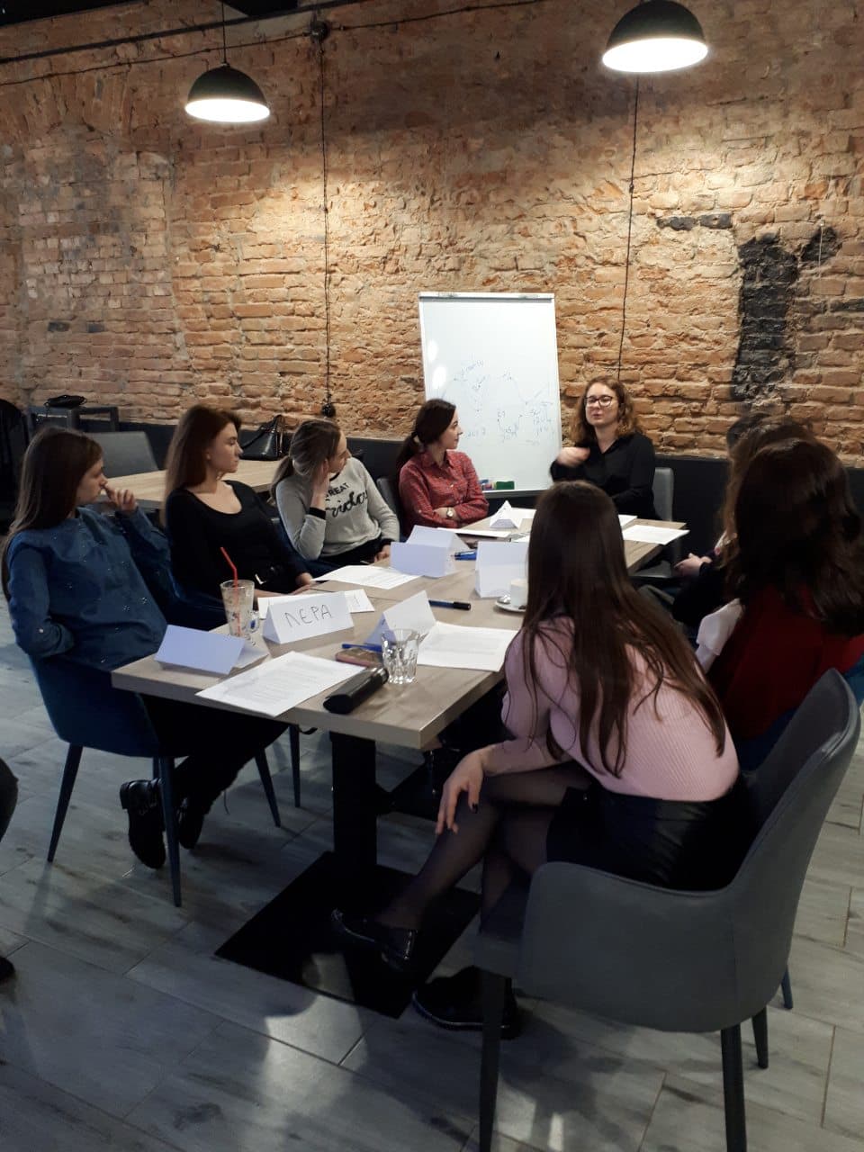 11-12 квітня для студентів спеціалізації «Соціальна психологія» в межах навчального курсу «Якісні методи соціально-психологічного дослідження» відбувся навчальний тренінг «Якісна методологія: фокус-групові дискусії». 