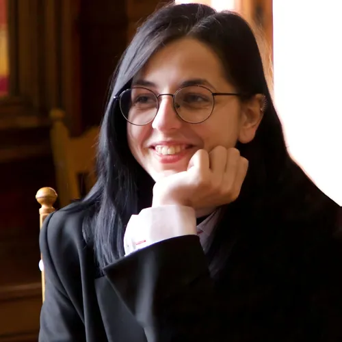 Член проєктної групи - Віщак Юліанна Сергіївна, технічний редактор видавництва «Рута» Чернівецького національного університету імені Юрія Федьковича, випускниця ОПП «Видавнича справа та медіаредагування».