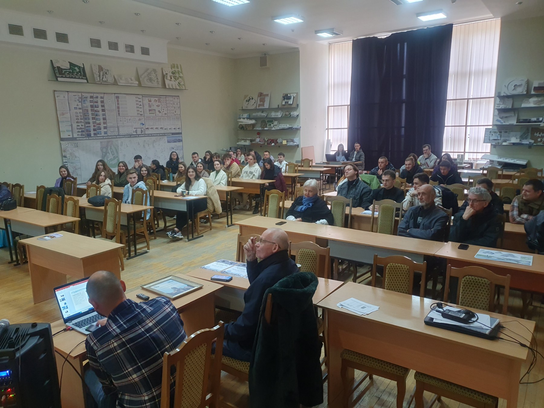 Практична зустріч представників будівельної компанії «Водограй» зі студентським колективом факультету