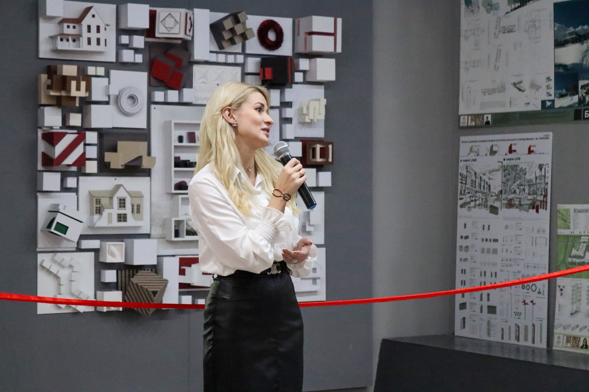 Урочисте відкриття оновленого вестибюлю