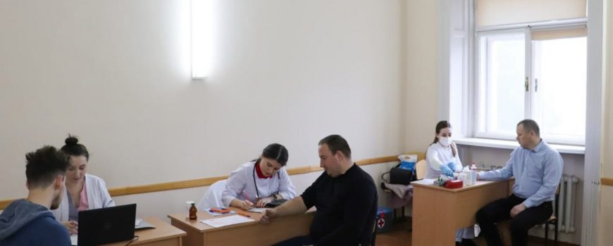 Акція «Сила економу — твоя кров може воювати»