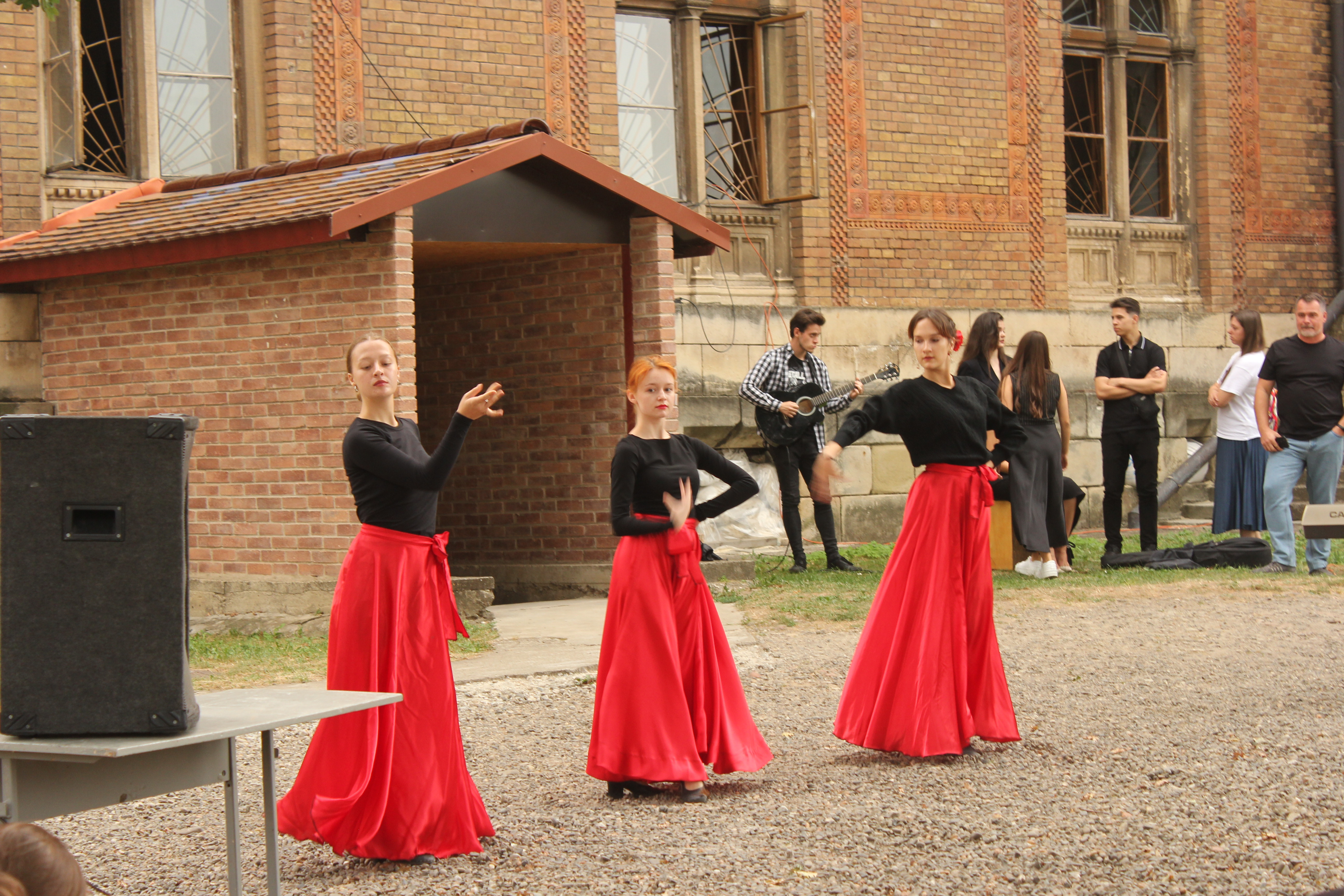 Квартирник під дубом з найкращими студентами університету проведено!
