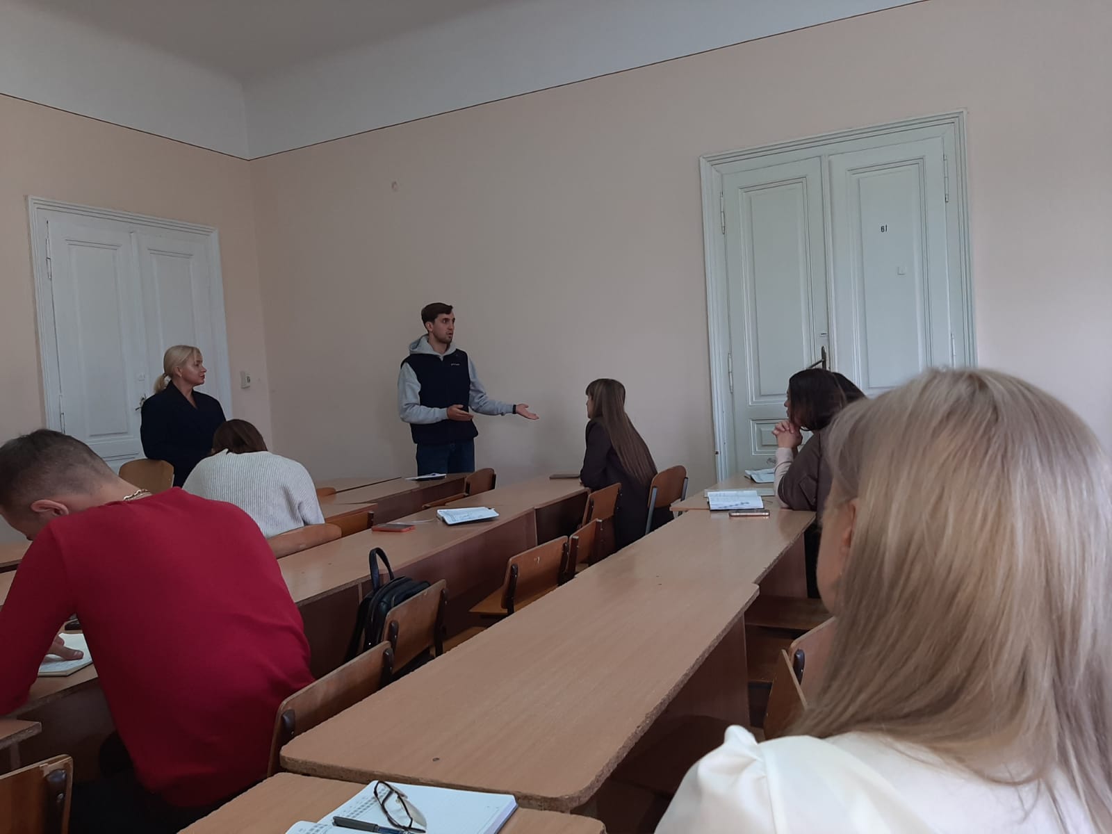 На розширеному засіданні кафедри обговорили тематику дисертаційного дослідження аспіранта