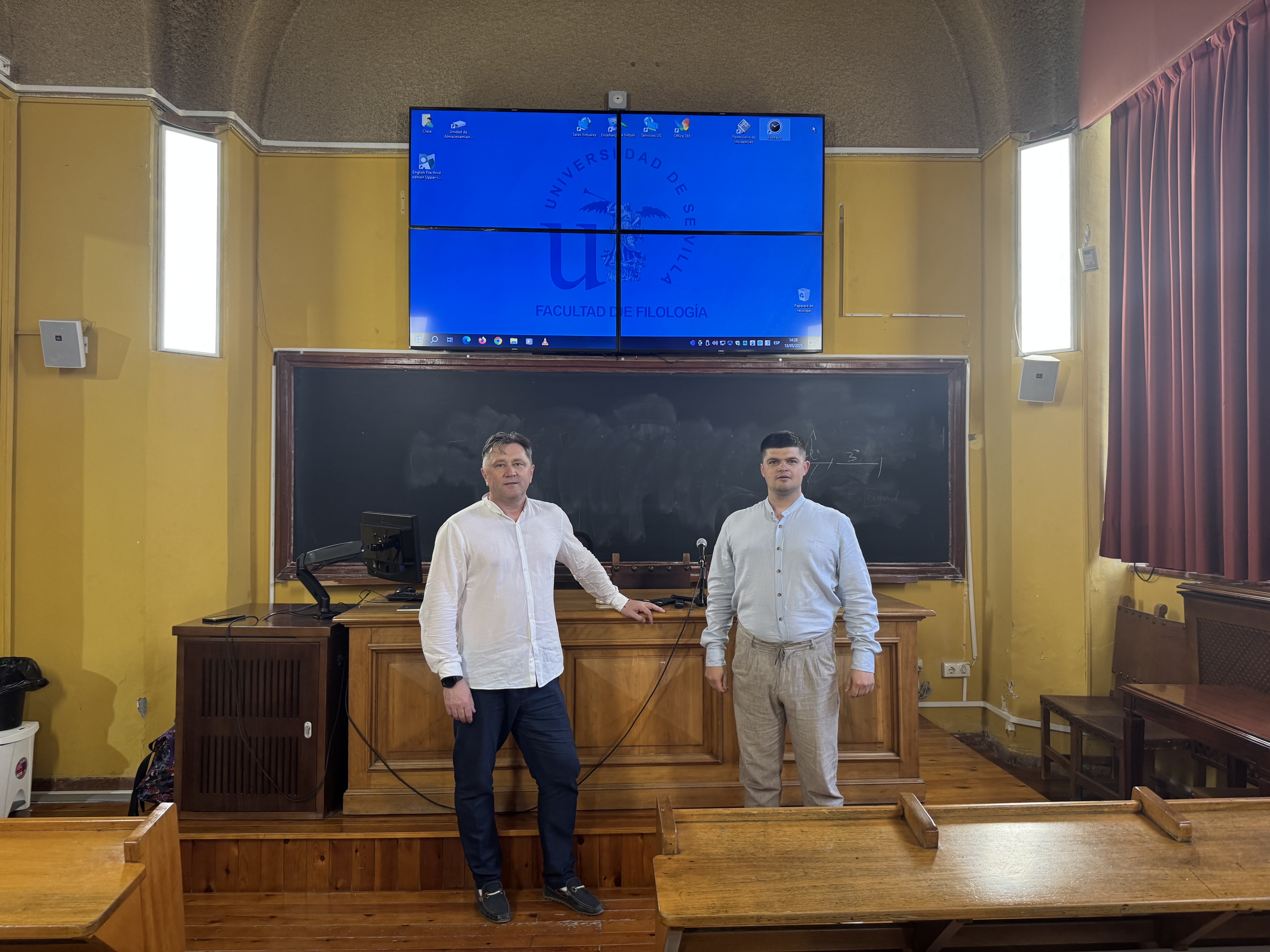 Наукове стажування у Севільському університеті 