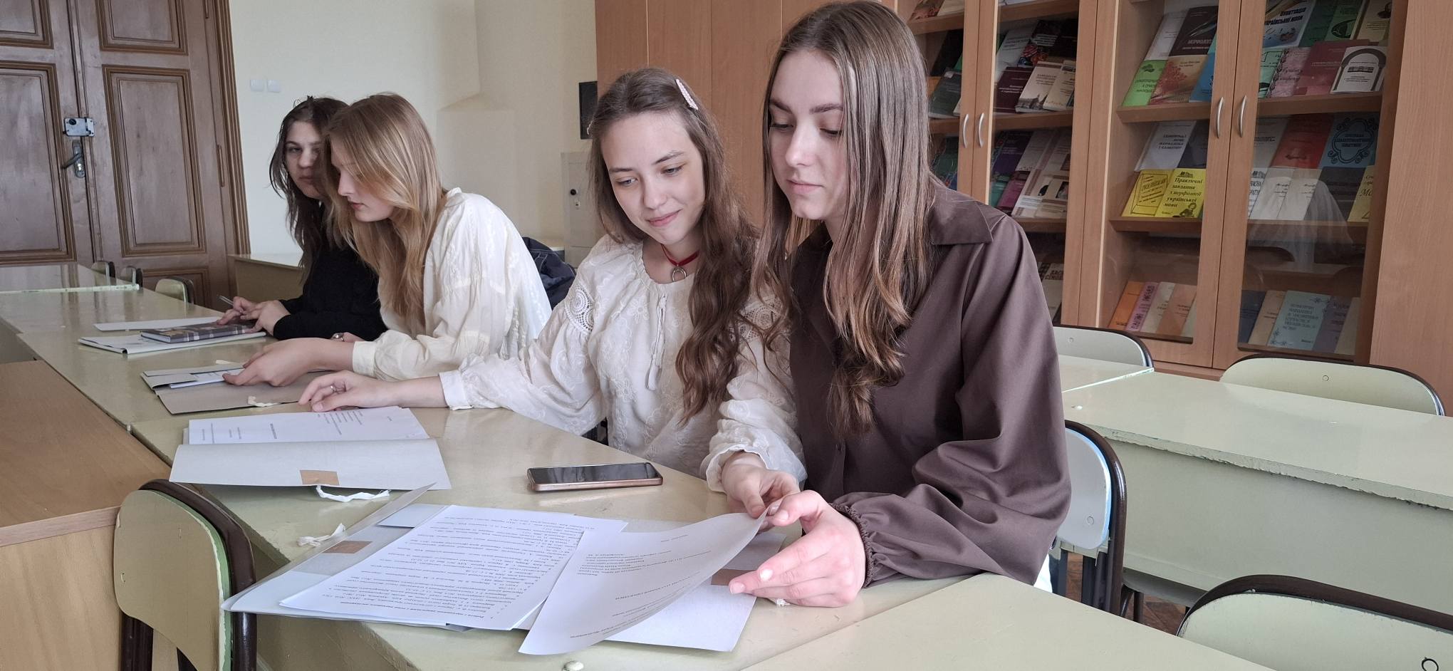 ПЕРШІ КРОКИ У НАУЦІ