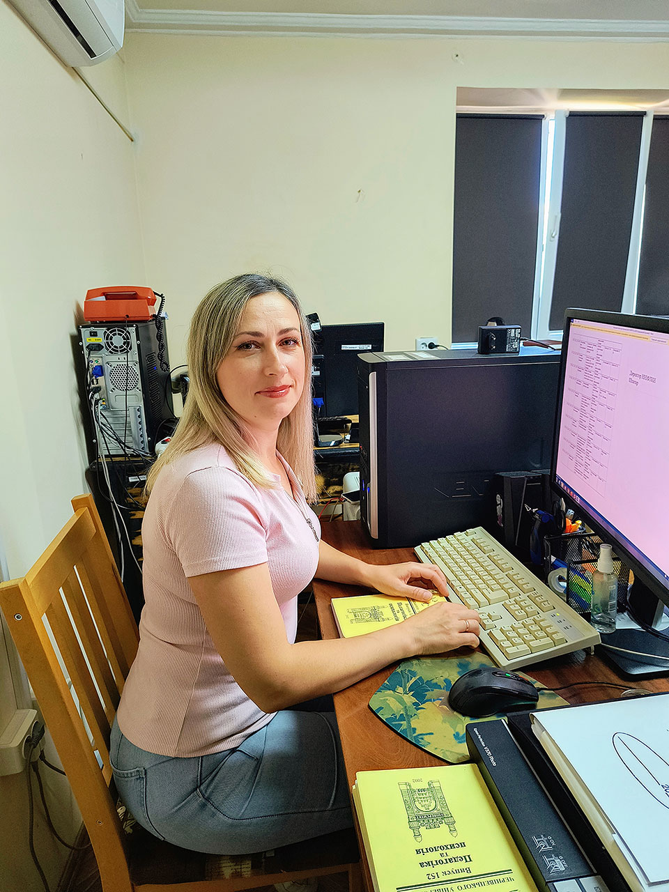 Полагнин Ірина – бібліотекарка 1 категорії відділу інформаційних технологій та комп’ютерного забезпечення