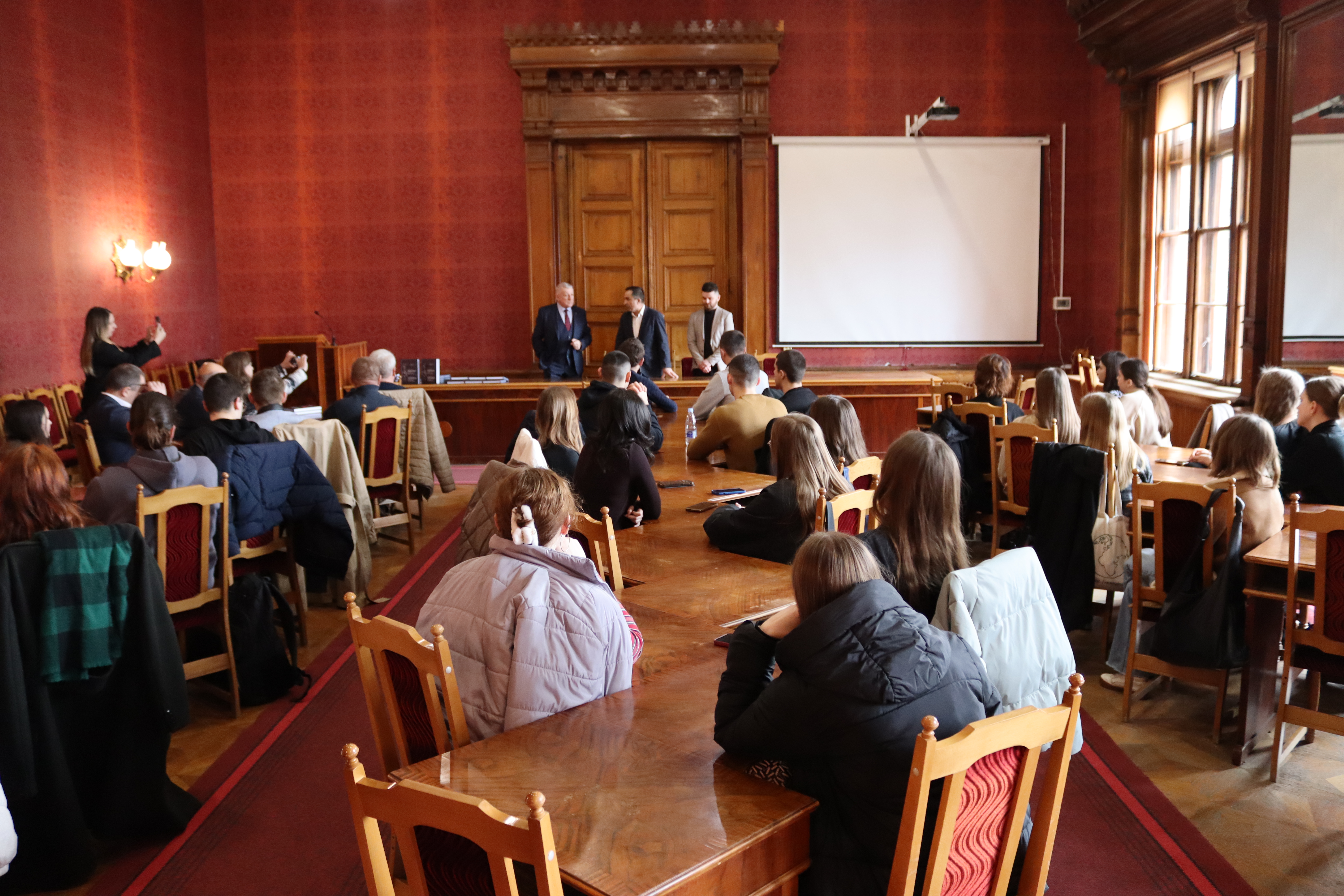 Презентація книг генерал-майора юстиції Василя Вовка