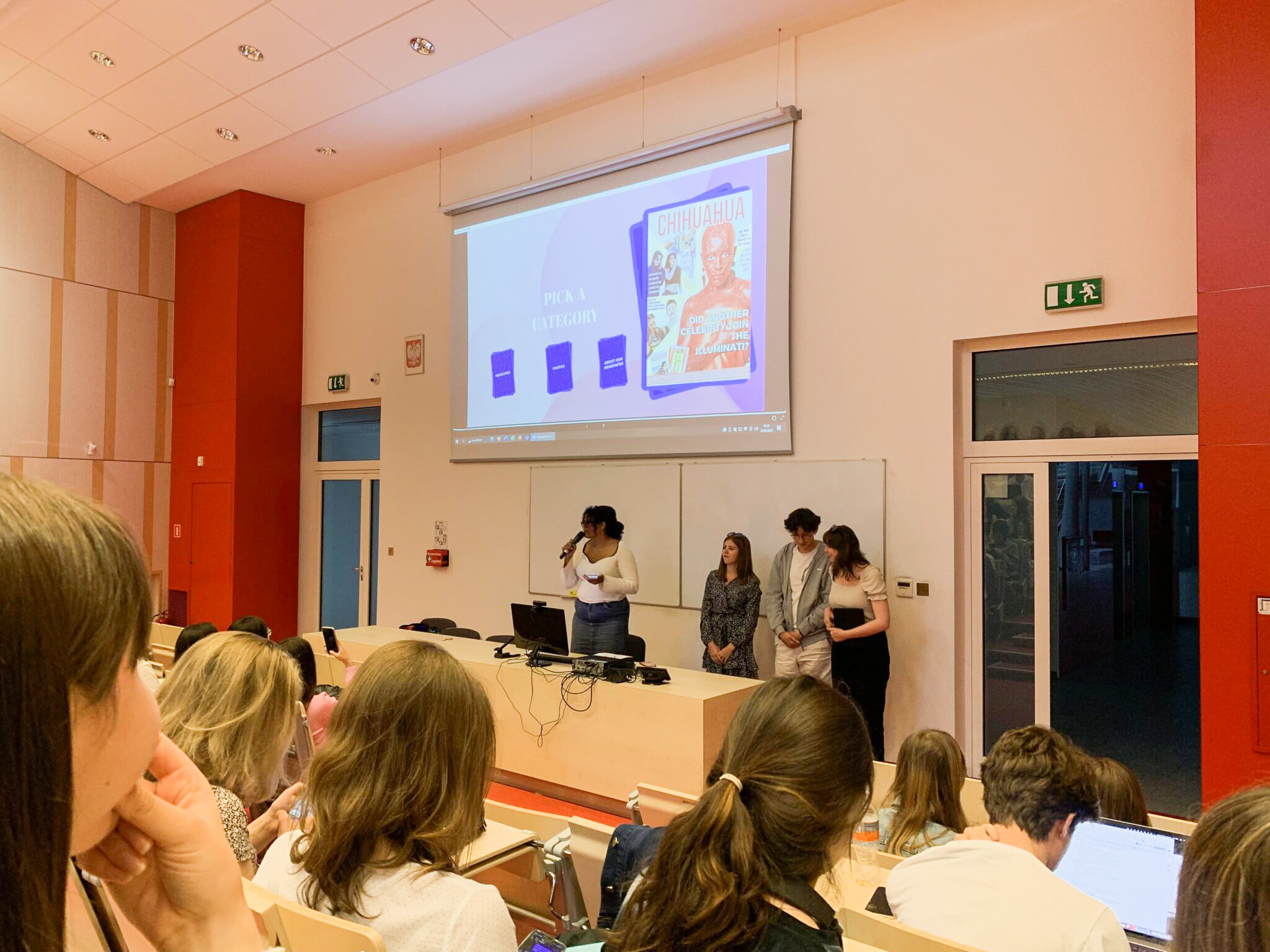 Навчання студенток кафедри журналістики в Лодзькому університеті 